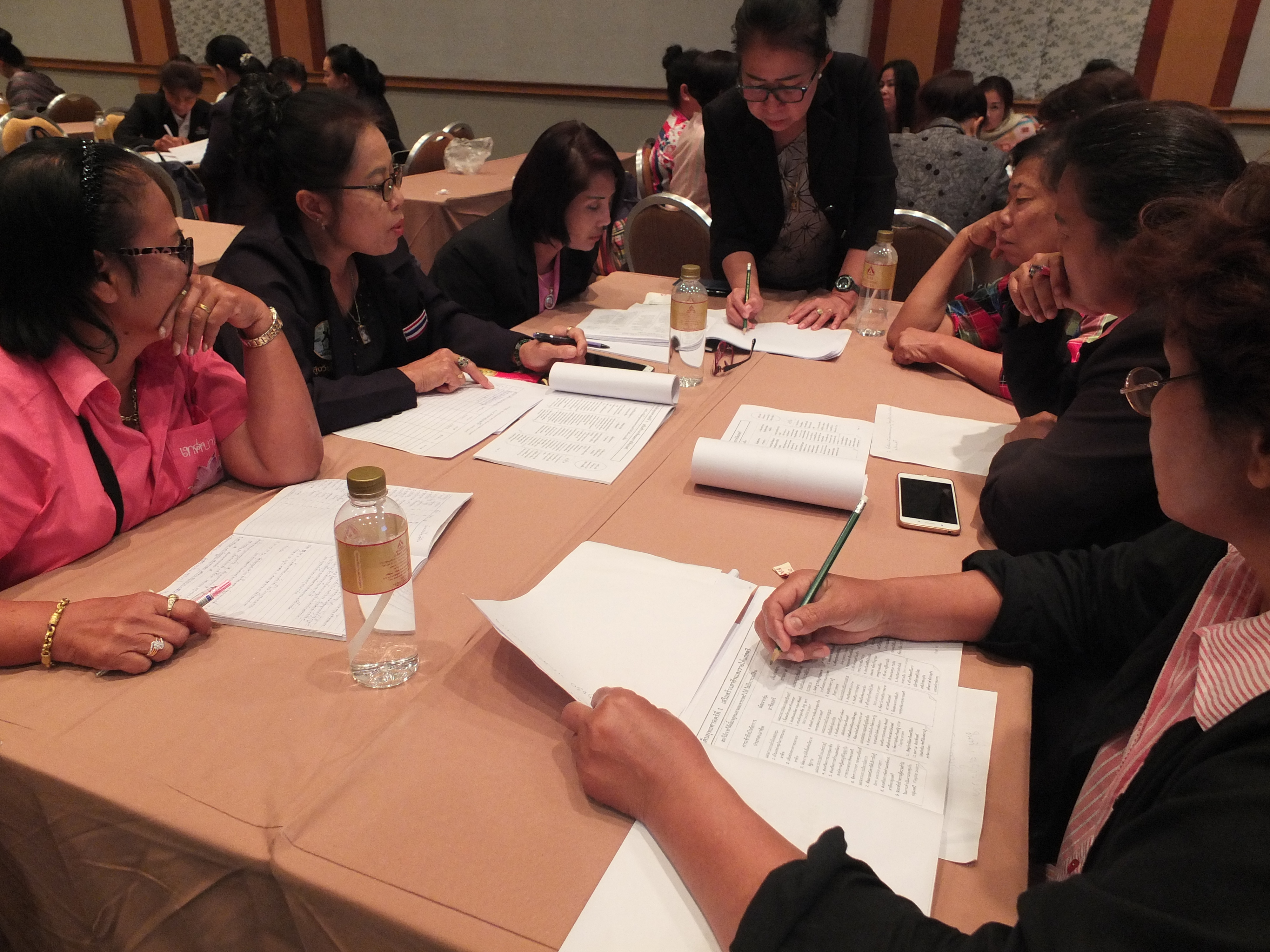 @ปทุมธานี “การประชุมเชิงปฏิบัติการขับเคลื่อนยุทธศาสตร์กองทุนพัฒนาบทบาทสตรีจังหวัดปทุมธานี ประจำปี 2561”