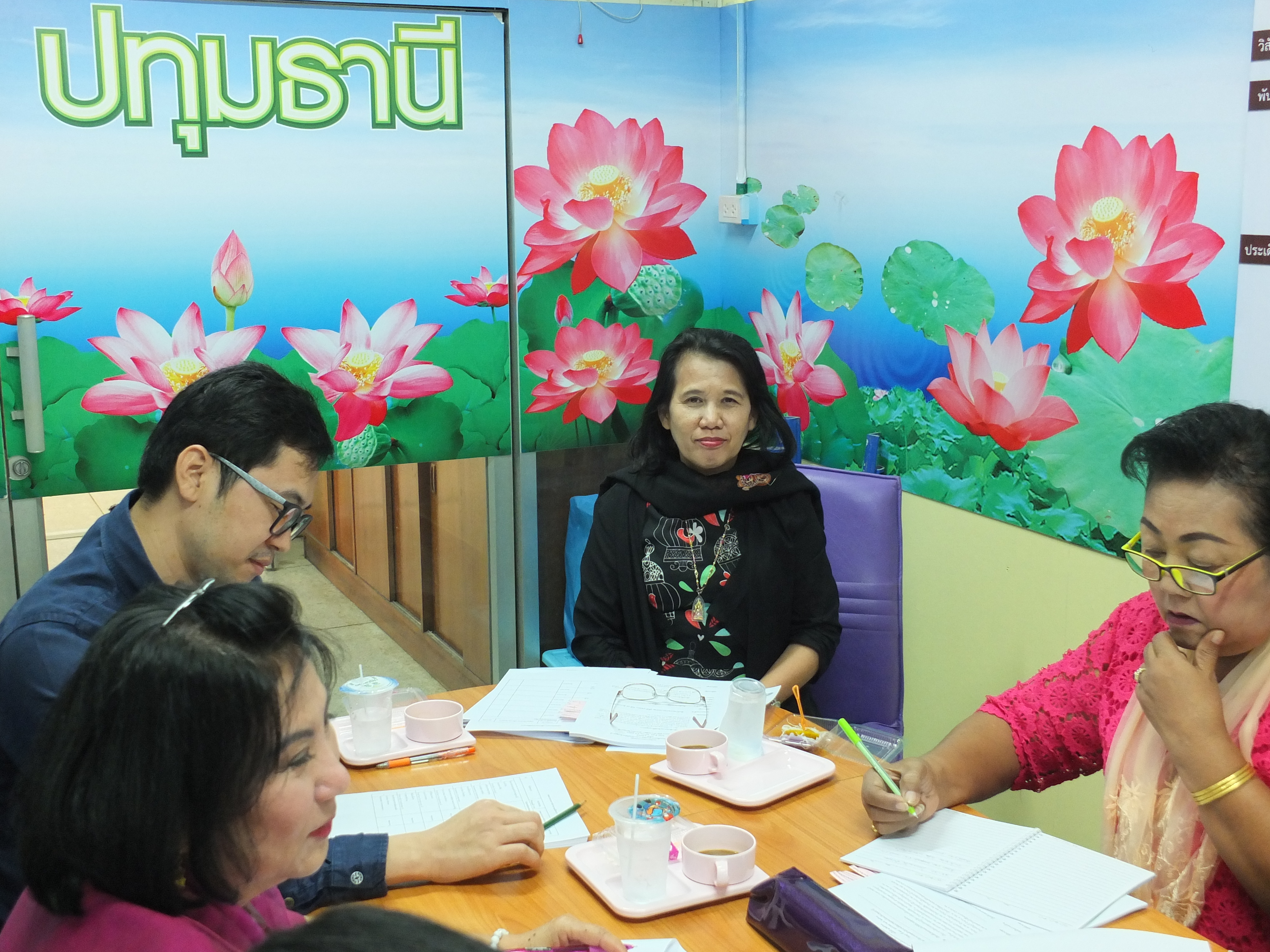 @ปทุมธานี “ประชุมคณะทำงานขับเคลื่อนกองทุนพัฒนาบทบาทสตรีจังหวัดปทุมธานี ครั้งที่ 1/2561”