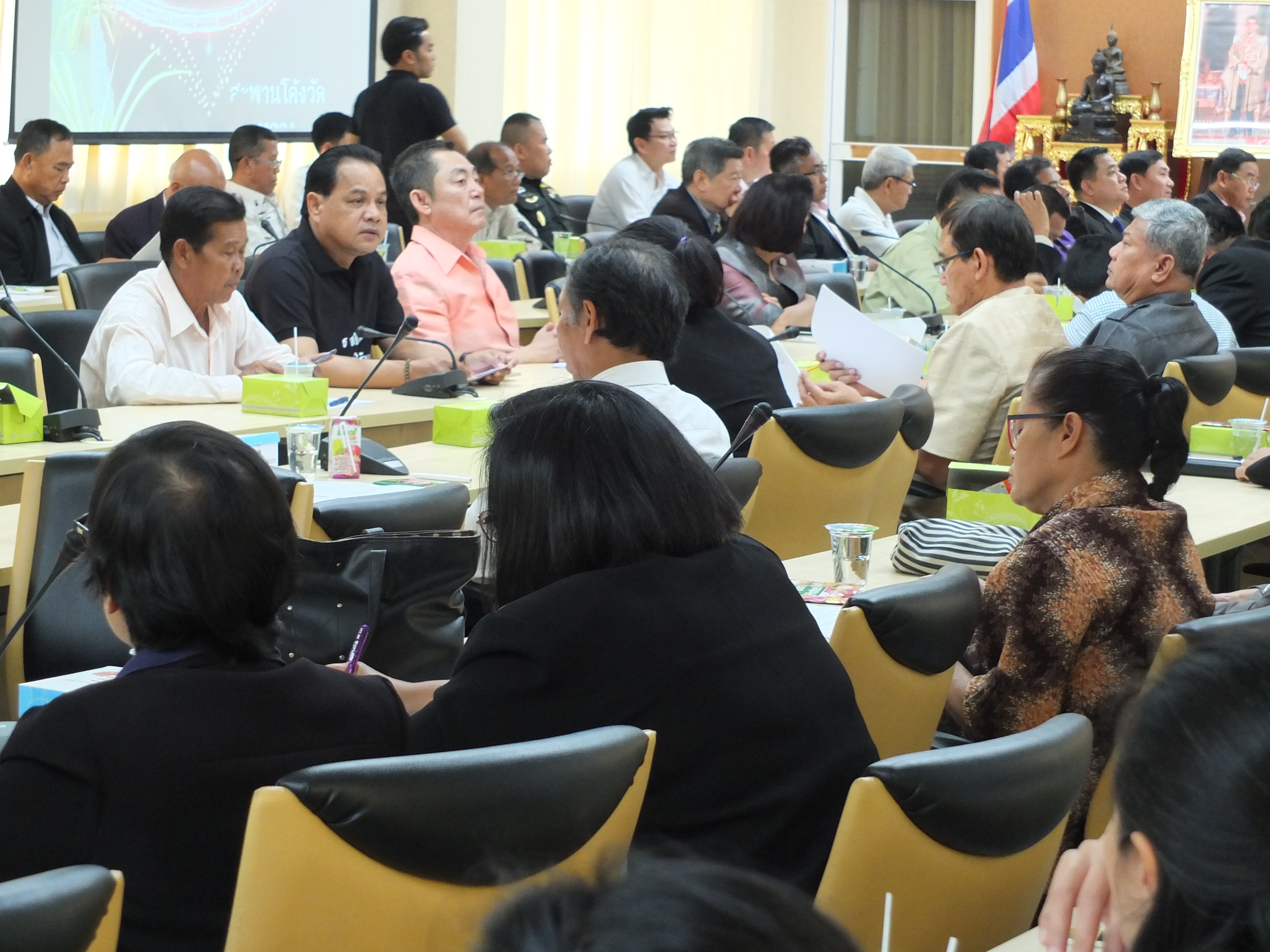 @ปทุมธานี “การประชุมคณะกรรมการอำนวยการจัดสร้างพระปทุมธรรมราช พระประจำจังหวัดปทุมธานี (องค์จำลอง)”