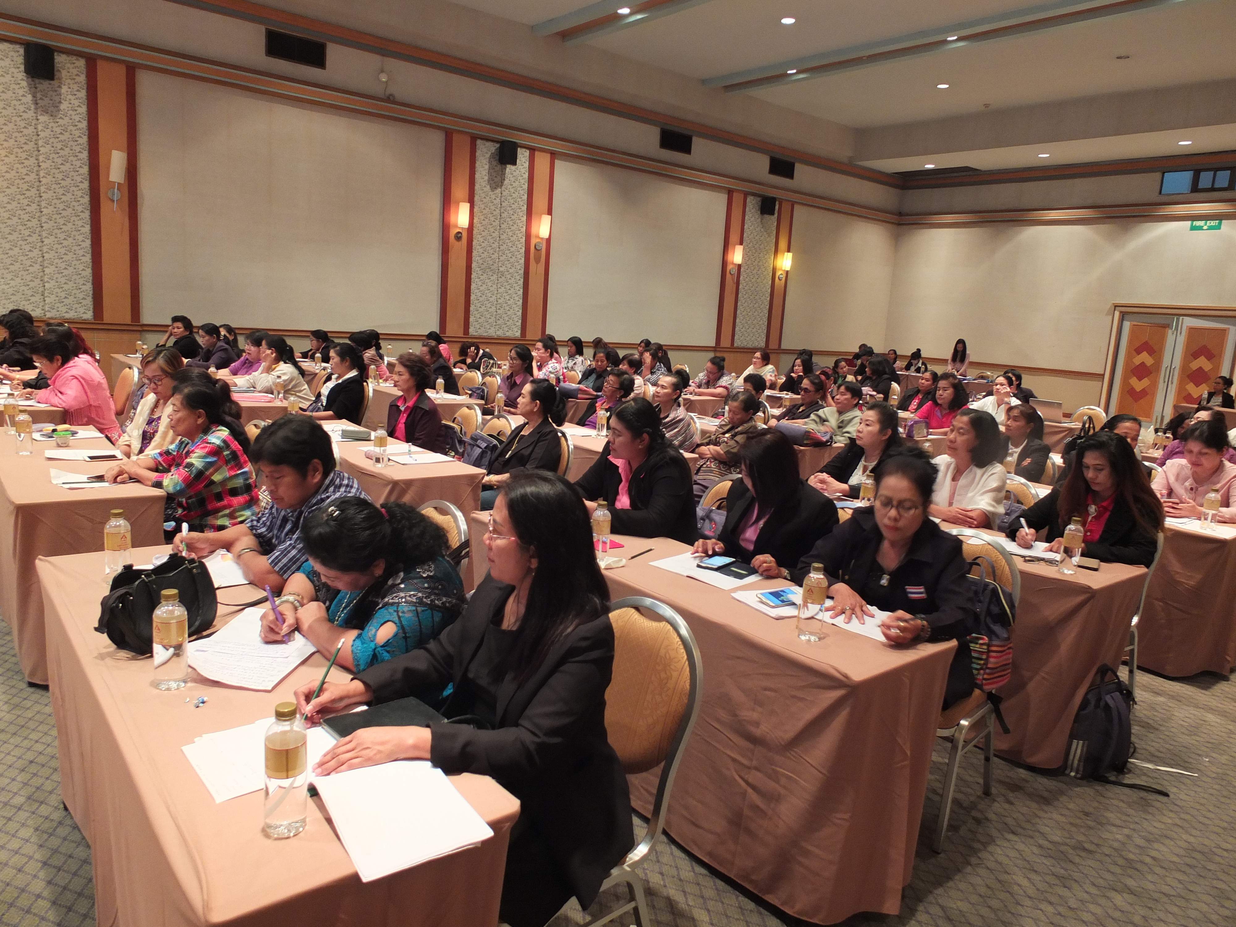 @ปทุมธานี “การประชุมเชิงปฏิบัติการขับเคลื่อนยุทธศาสตร์กองทุนพัฒนาบทบาทสตรีจังหวัดปทุมธานี ประจำปี 2561”