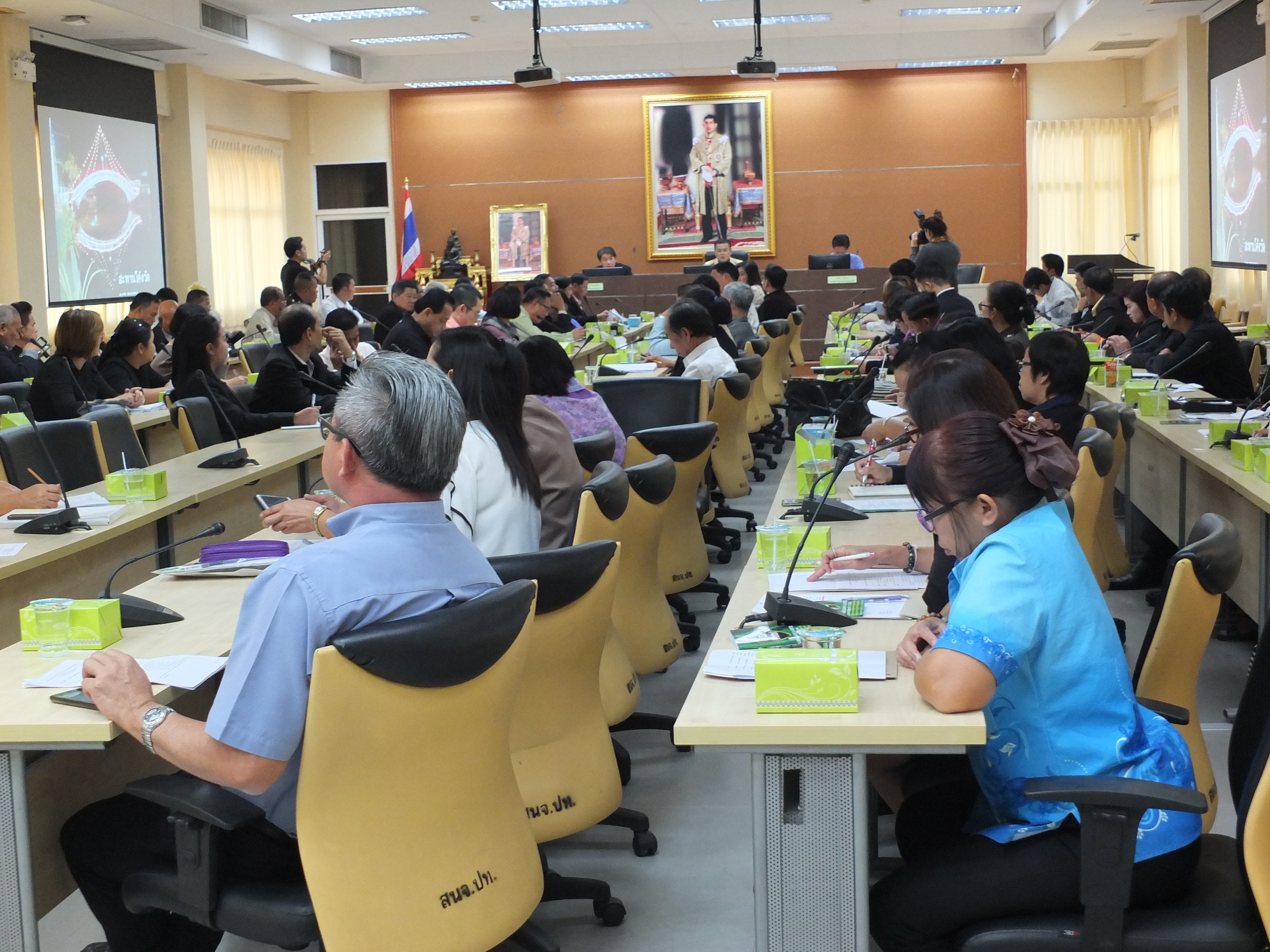 @ปทุมธานี “การประชุมคณะกรรมการอำนวยการจัดสร้างพระปทุมธรรมราช พระประจำจังหวัดปทุมธานี (องค์จำลอง)”