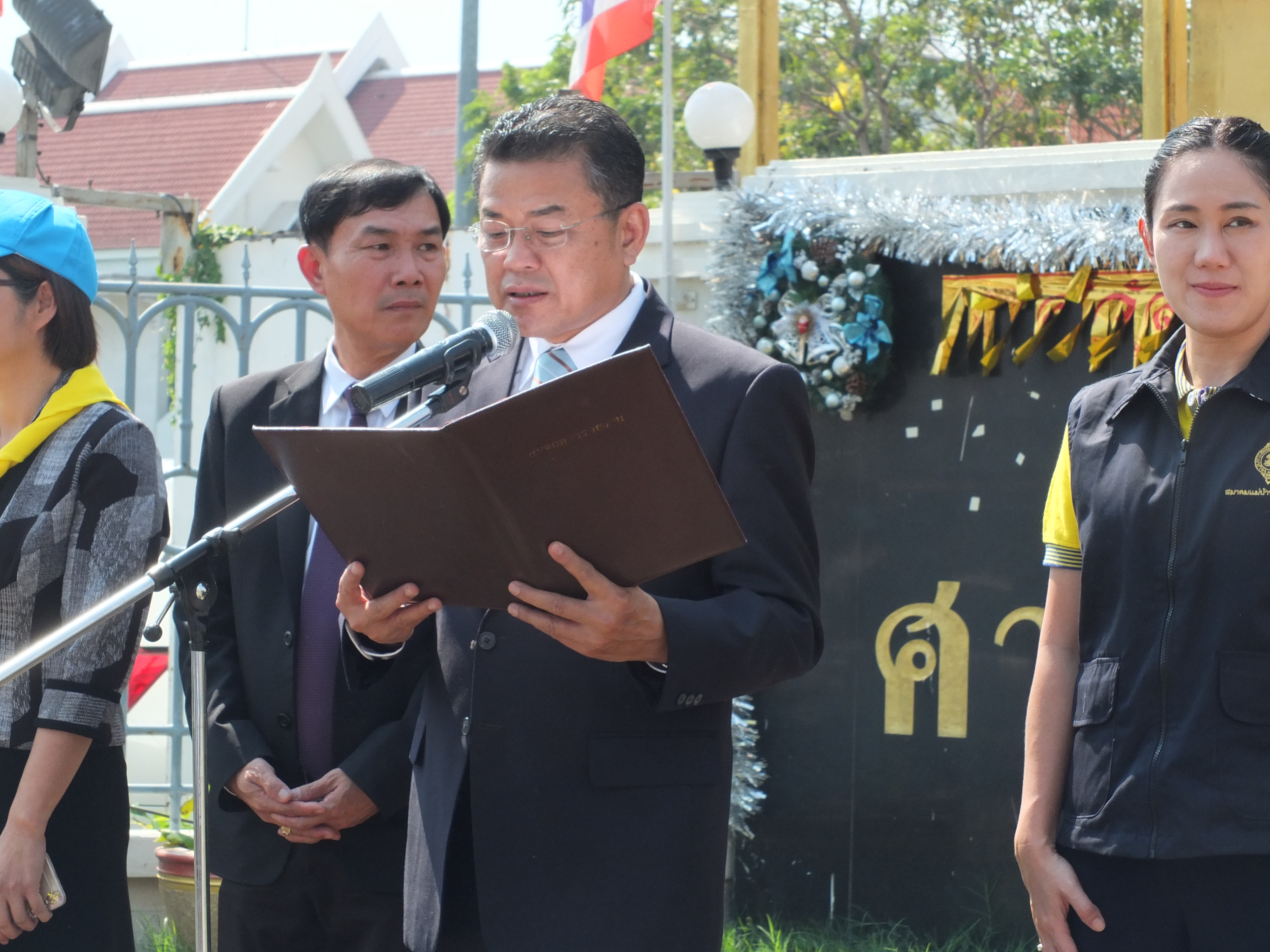 @ปทุมธานี “สำนักงานพัฒนาชุมชนจังหวัดปทุมธานี ร่วมกิจกรรมปรับปรุงภูมิทัศน์บริเวณศาลากลางจังหวัดปทุมธานี”