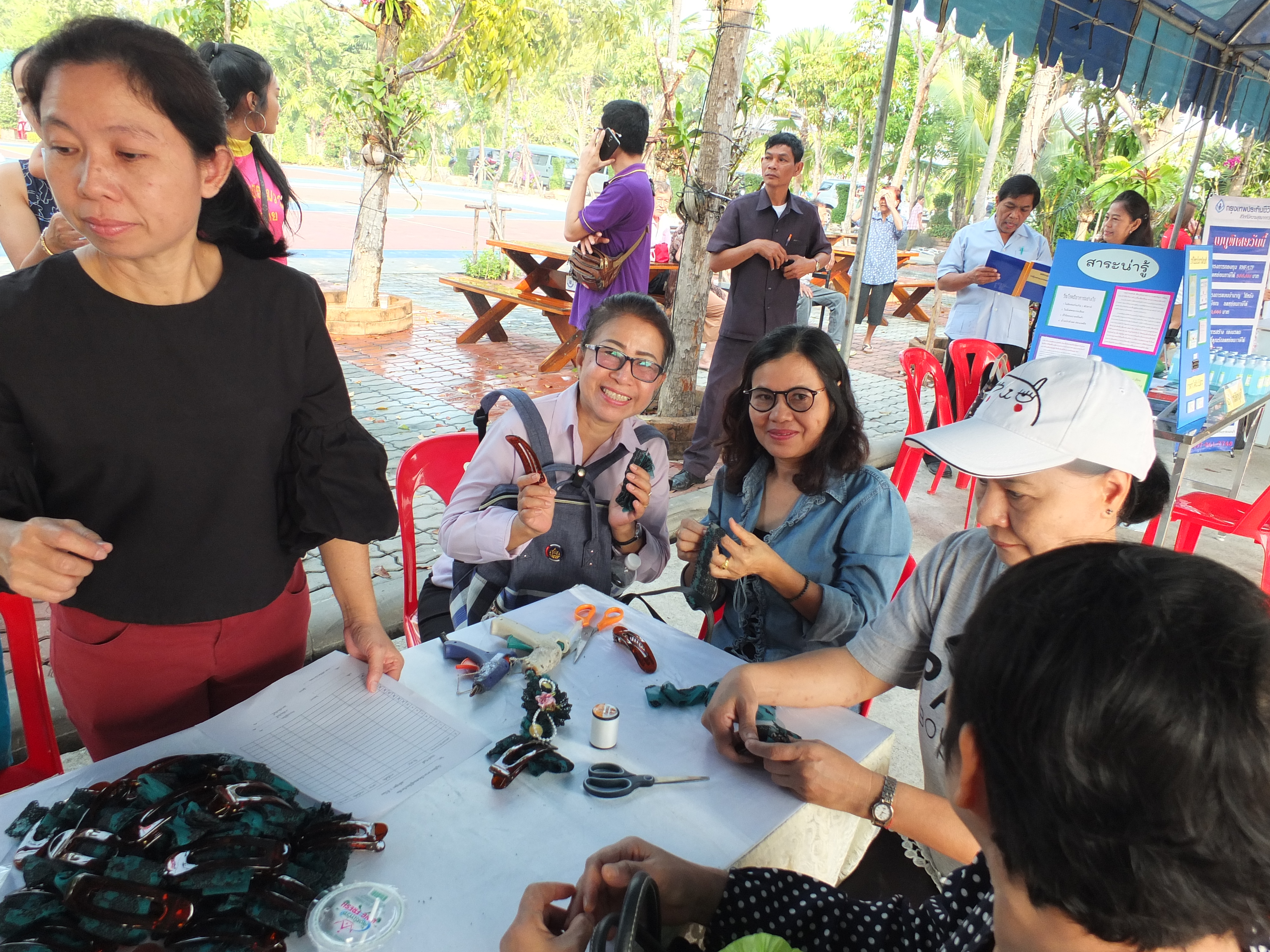 @ปทุมธานี “สพจ.ปทุมธานี ร่วมโครงการหน่วยบริการจังหวัดเคลื่อนที่ บำบัดทุกข์ บำรุงสุข สร้างรอยยิ้มให้ประชาชน”