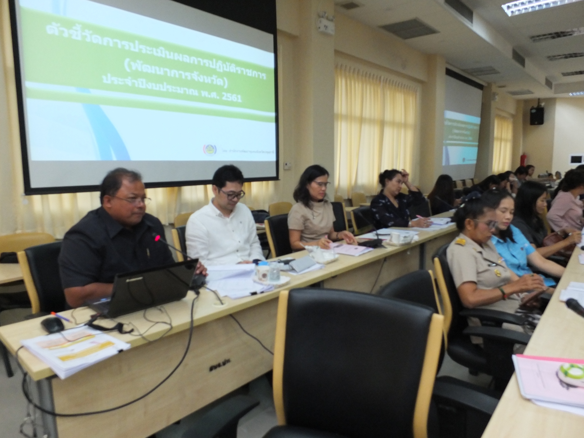 @ปทุมธานี “การประชุมเพื่อขับเคลื่อนยุทธศาสตร์กรมการพัฒนาชุมชน จังหวัดปทุมธานี (การถ่ายทอดตัวชี้วัดระดับองค์กรสู่ระดับบุคคล)”