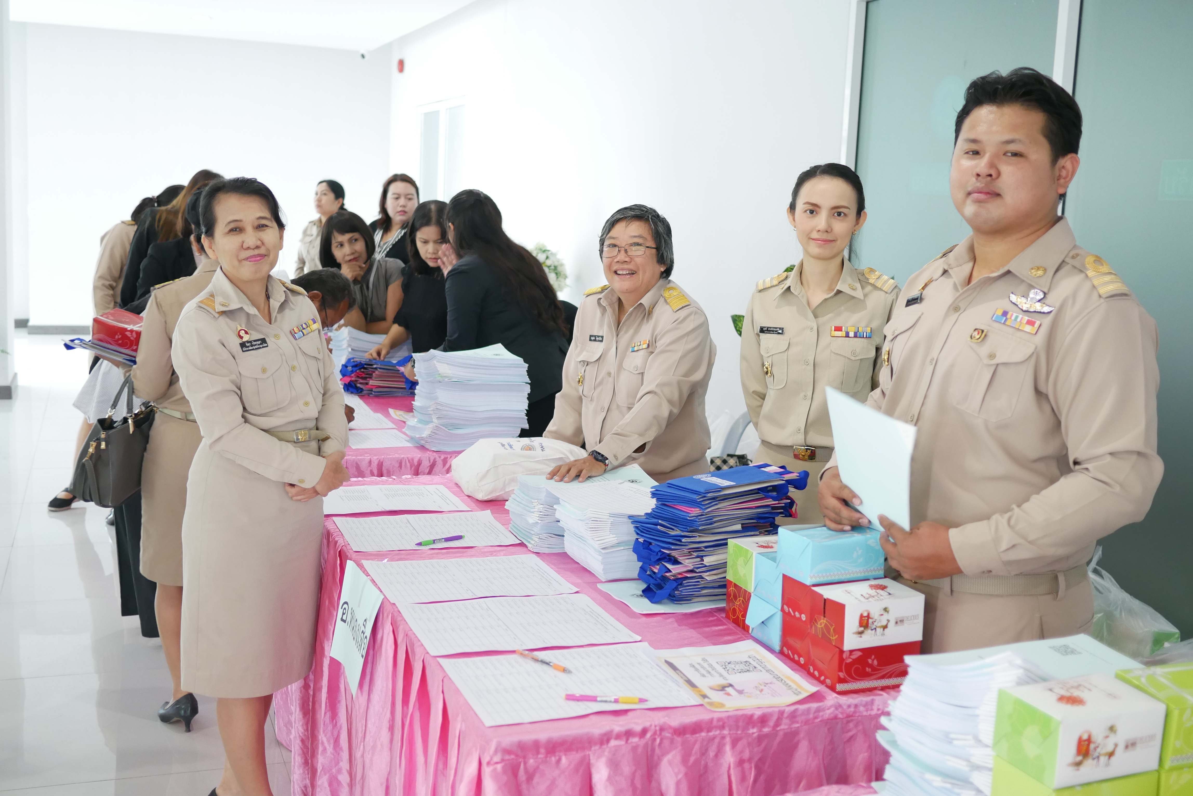 @ปทุมธานี “ประชุมมอบนโยบายและแนวทางการขับเคลื่อนการพัฒนาประเทศตามโครงการไทยนิยม ยั่งยืน จังหวัดประทุมธานี”