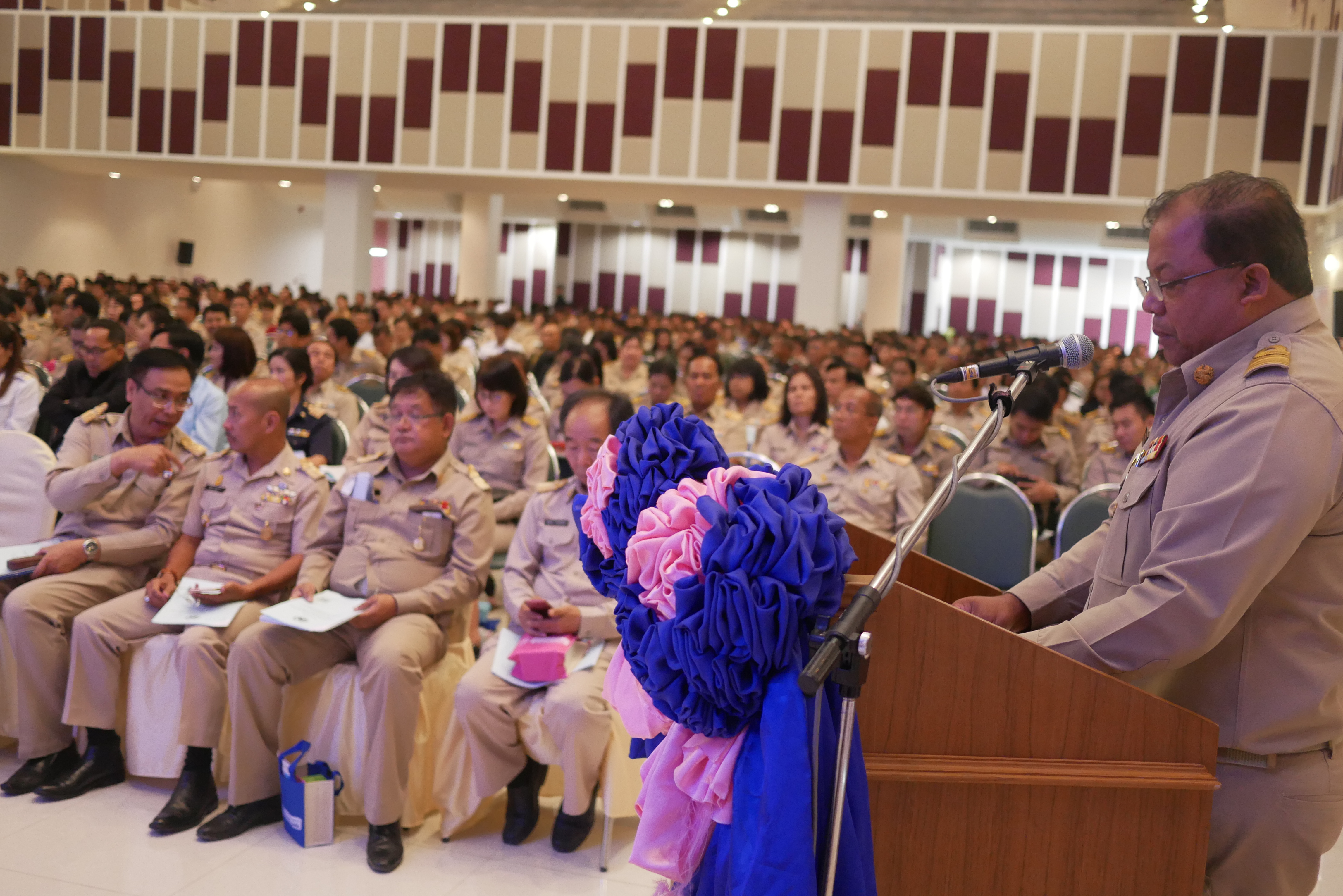 @ปทุมธานี “ประชุมมอบนโยบายและแนวทางการขับเคลื่อนการพัฒนาประเทศตามโครงการไทยนิยม ยั่งยืน จังหวัดประทุมธานี”