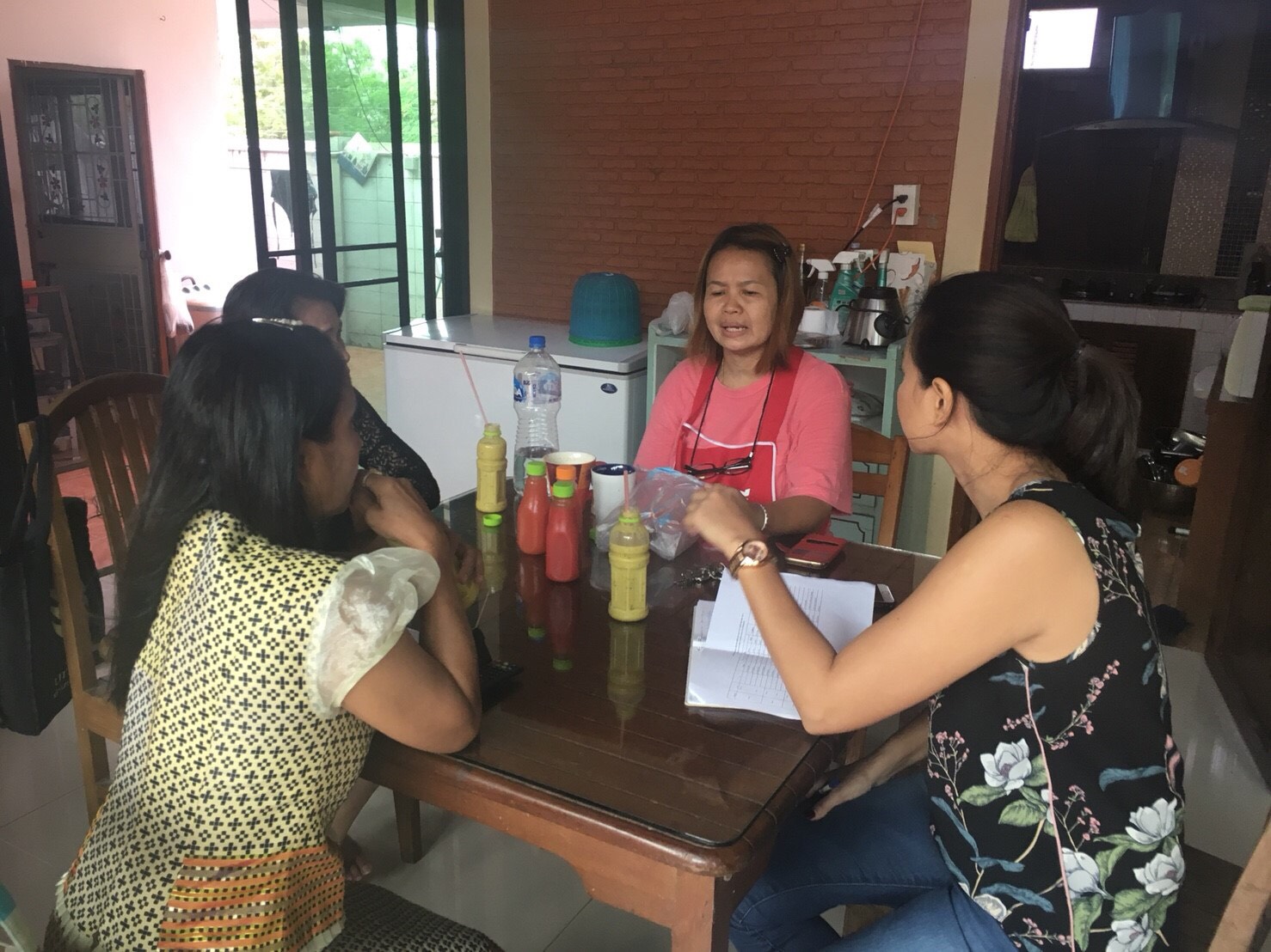 @ปทุมธานี “สำนักงานพัฒนาชุมชนจังหวัดปทุมธานี ติดตามและประเมินผล ให้คำปรึกษาผู้ผลิต ผู้ประกอบการ OTOP กลุ่มปรับตัวสู่การพัฒนา (กลุ่ม D) อำเภอหนองเสือ”