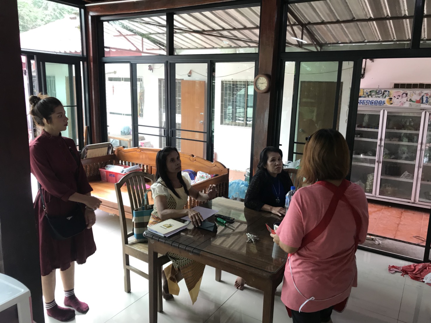 @ปทุมธานี “สำนักงานพัฒนาชุมชนจังหวัดปทุมธานี ติดตามและประเมินผล ให้คำปรึกษาผู้ผลิต ผู้ประกอบการ OTOP กลุ่มปรับตัวสู่การพัฒนา (กลุ่ม D) อำเภอสามโคก”