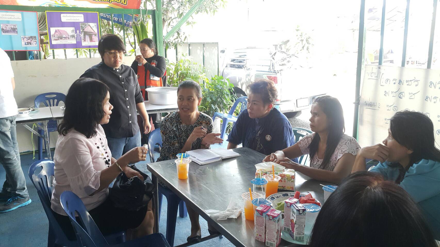 @ปทุมธานี “สำนักงานพัฒนาชุมชนจังหวัดปทุมธานี ติดตามและประเมินผล ให้คำปรึกษาผู้ผลิต ผู้ประกอบการ OTOP กลุ่มปรับตัวสู่การพัฒนา (กลุ่ม D) ก่อนเข้าสู่กระบวนการพัฒนา อำเภอลาดหลุมแก้ว และอำเภอเมืองปทุมธานี”