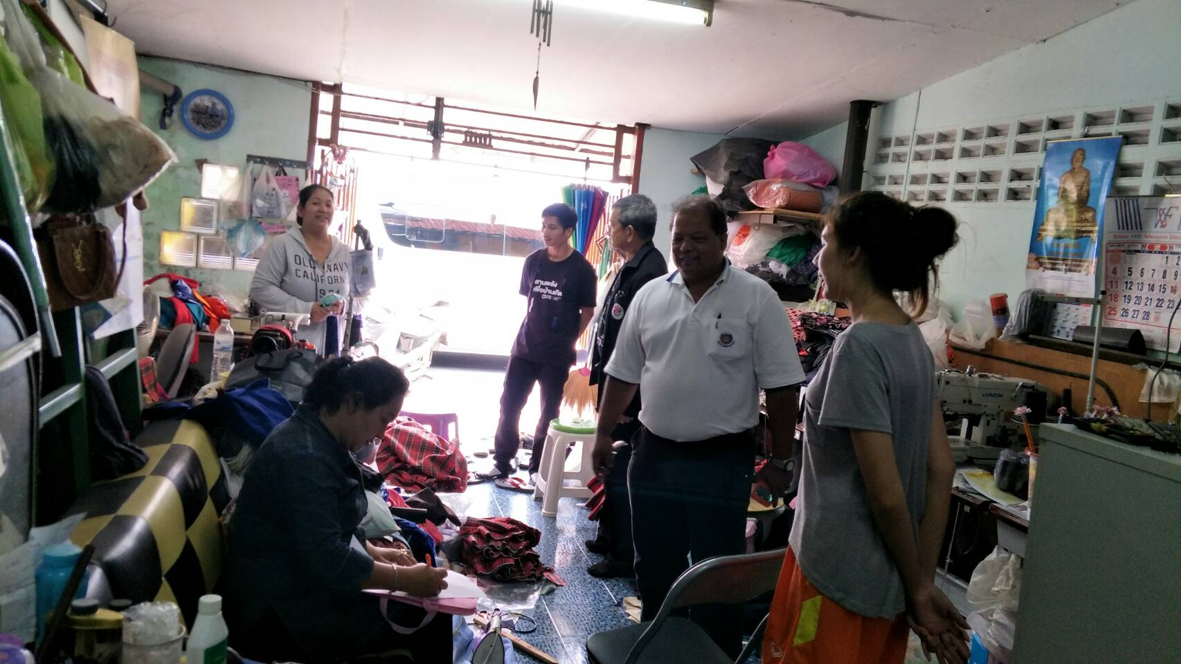 @ปทุมธานี “สำนักงานพัฒนาชุมชนจังหวัดปทุมธานี ติดตามกลุ่มเป้าหมายบริษัทประชารัฐฯ ปี 2561 กลุ่มสัมมาชีพเสื้อผ้าสำเร็จรูป และกลุ่มสตรีบ้านคลองสาม ขนมไทย/เบเกอรี่ ตามโครงการสนับสนุนการขับเคลื่อนการพัฒนาเศรษฐกิจฐานรากและประชารัฐ”