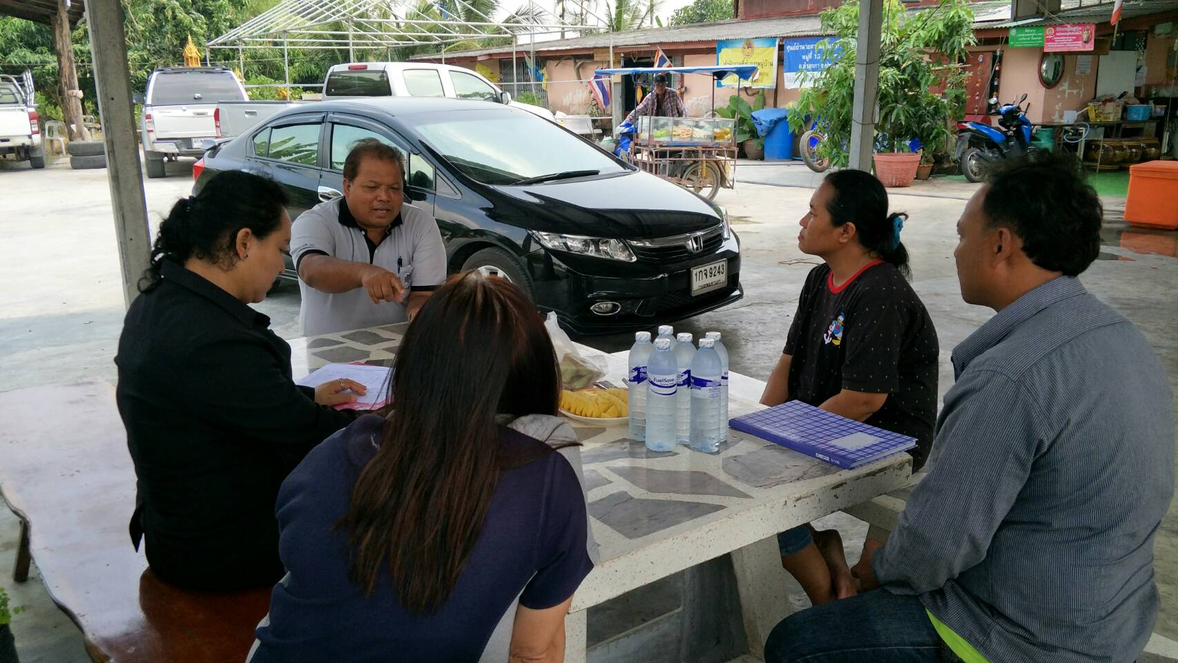 @ปทุมธานี “สำนักงานพัฒนาชุมชนจังหวัดปทุมธานี ติดตามกลุ่มเป้าหมายบริษัทประชารัฐฯ ปี 2561 กลุ่มแปรรูปปลาดุก ประหลาดแดดเดียว ปลาดุกเส้นเค็ม/หวาน ทอดมันปลาดุก ลูกชิ้นปลาดุก กลุ่มศิลปะประดิษฐ์ อำเภอลำลูกกา”