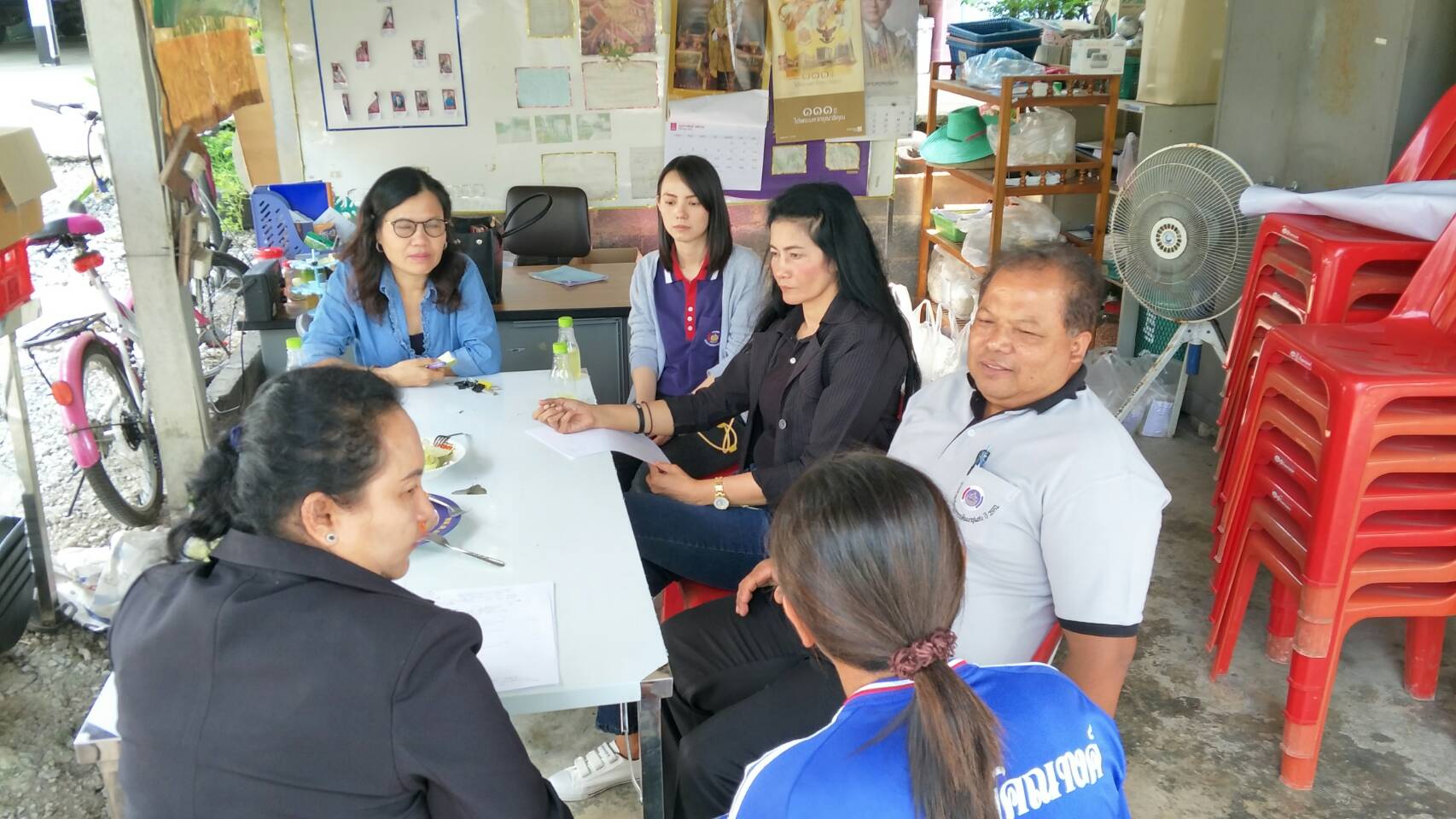 @ปทุมธานี “สำนักงานพัฒนาชุมชนจังหวัดปทุมธานี ติดตามกลุ่มเป้าหมายบริษัทประชารัฐฯ ปี 2561 กลุ่มไม้กวาดทางมะพร้าว ทางปาล์ม น้ำว่านหางจระเข้ พืชผักปลอดภัย ตามโครงการสนับสนุนการขับเคลื่อนการพัฒนาเศรษฐกิจฐานรากและประชารัฐ”
