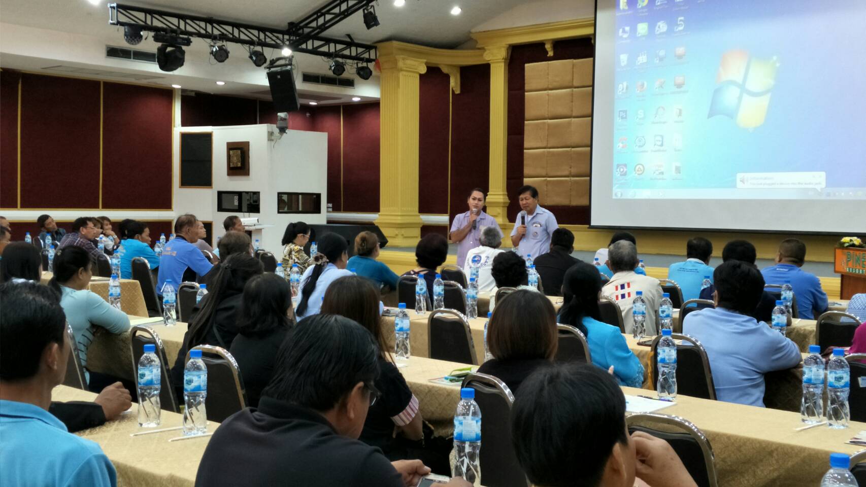 @ปทุมธานี “สำนักงานพัฒนาชุมชนจังหวัดปทุมธานี ดำเนินการการฝึกอบรมอาสาสมัคร ผู้นำชุมชน และกรรมการเครือข่าย กองทุนแม่ของแผ่นดิน ในการเฝ้าระวังปัญหายาเสพติดในหมู่บ้าน/ชุมชนยาเสพติดในหมู่บ้าน/ชุมชน”