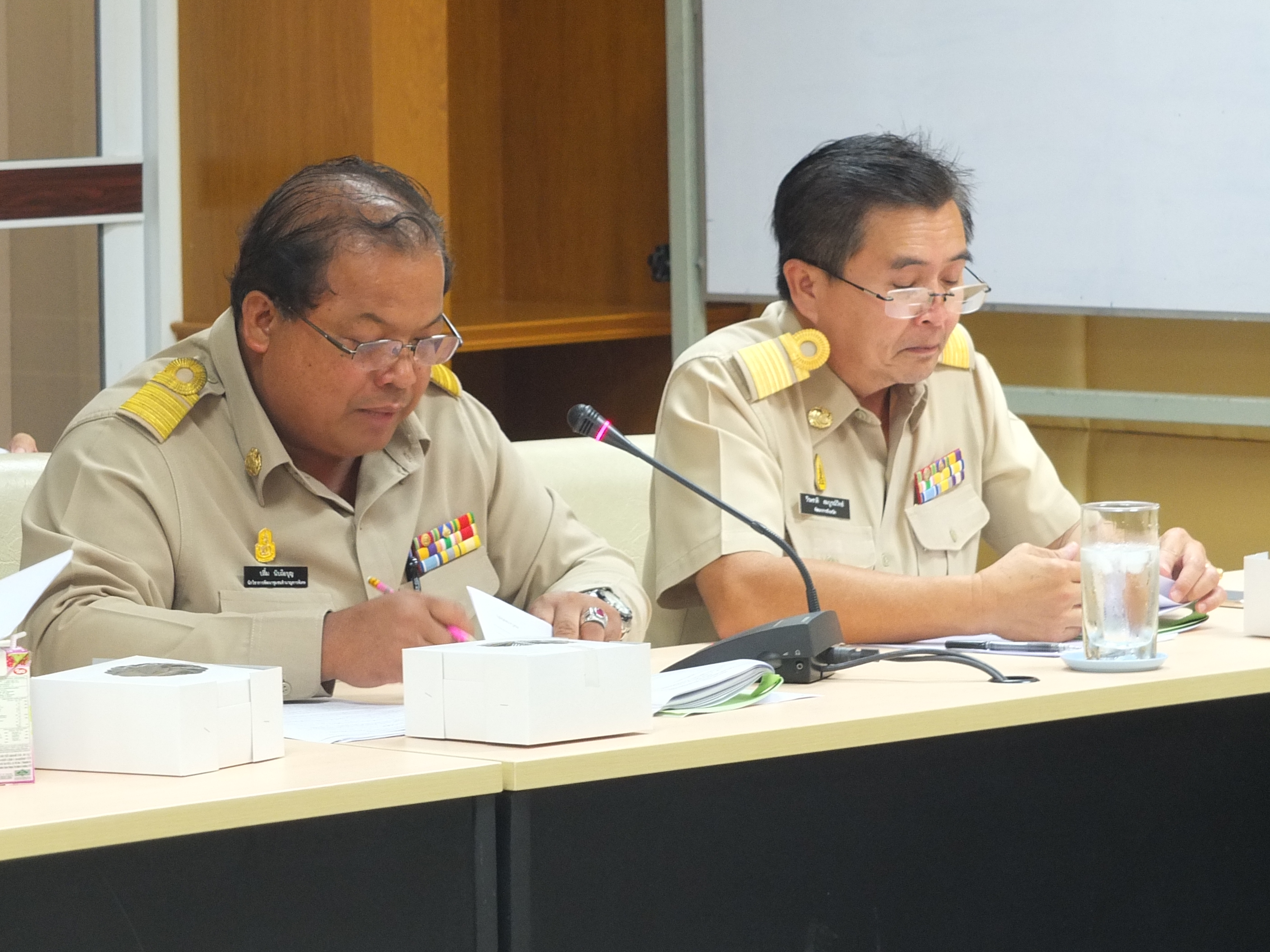 @ปทุมธานี “สำนักงานพัฒนาชุมชนจังหวัดปทุมธานี ประชุมคณะกรรมการประสานและขับเคลื่อนนโยบายสานพลังประชารัฐประจังหวัดปทุมธานี ครั้งที่ 4/2561”