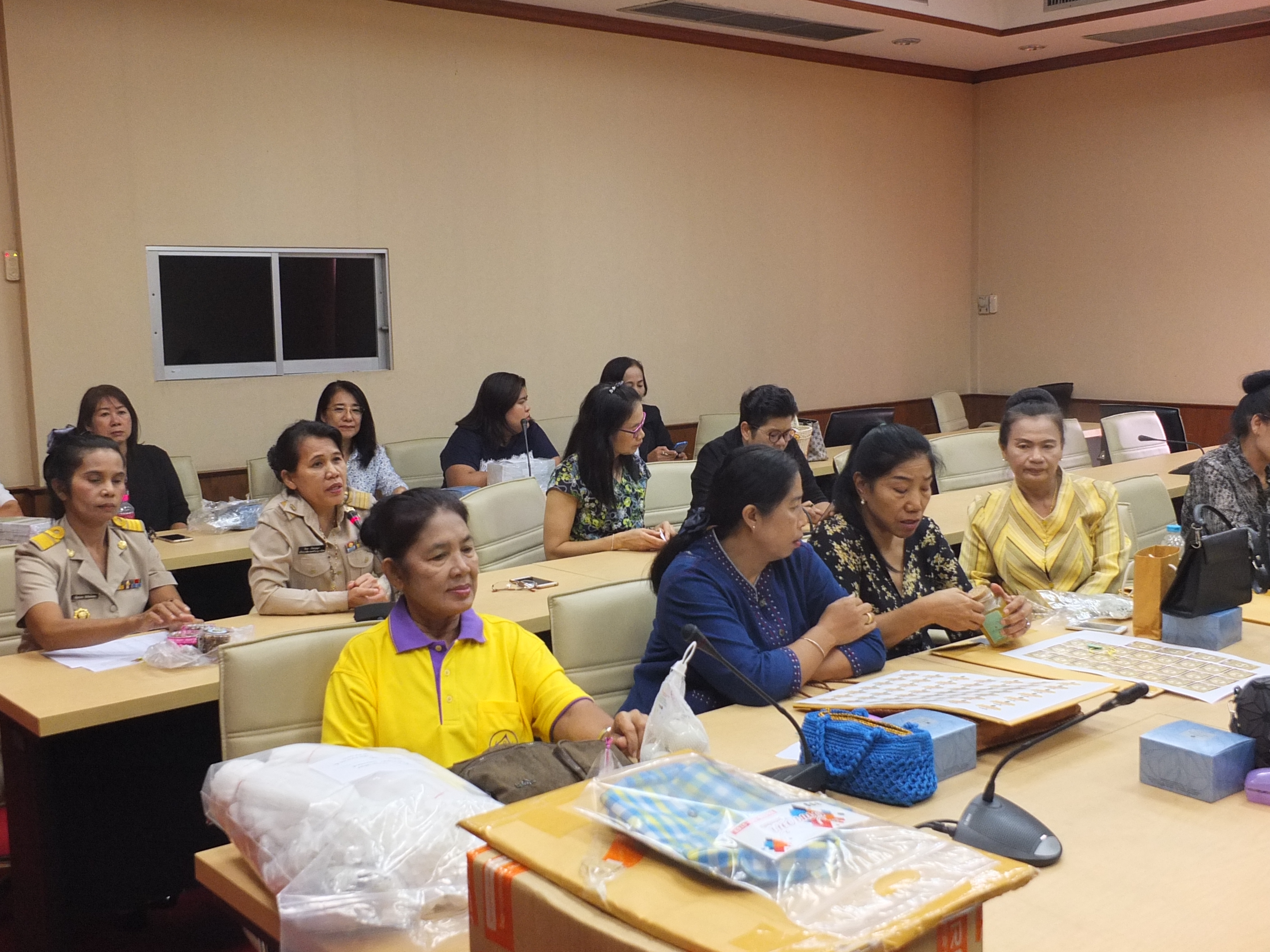 @ปทุมธานี “สำนักงานพัฒนาชุมชนจังหวัดปทุมธานี ดำเนินการส่งมอบผลิตภัณฑ์ ตามโครงการพัฒนาคุณภาพมาตรฐานผลิตภัณฑ์ OTOP กลุ่มปรับตัวสู่การพัฒนา (กลุ่ม D)”