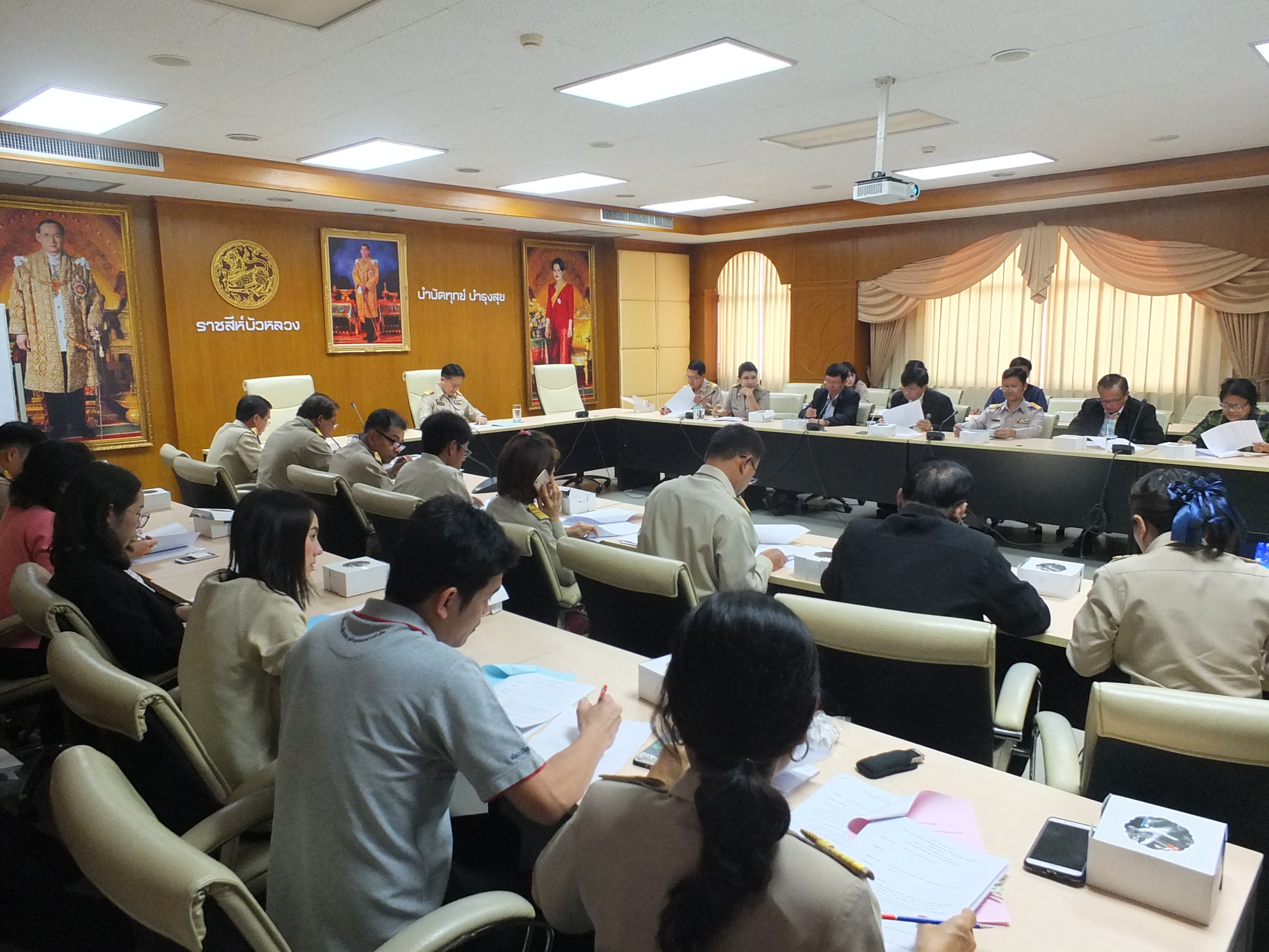 @ปทุมธานี “สำนักงานพัฒนาชุมชนจังหวัดปทุมธานี ประชุมคณะกรรมการประสานและขับเคลื่อนนโยบายสานพลังประชารัฐประจังหวัดปทุมธานี ครั้งที่ 4/2561”
