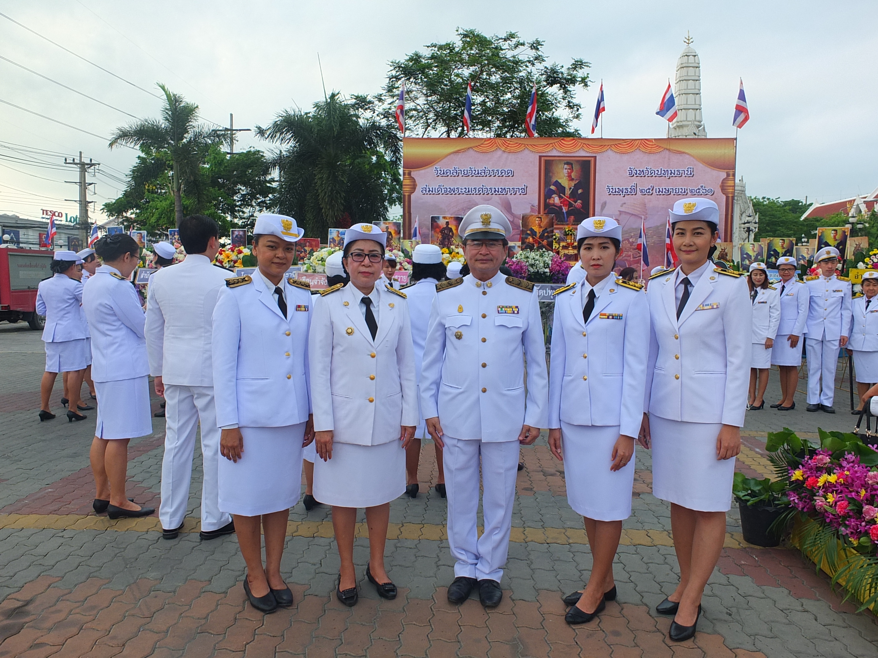 @ปทุมธานี “สำนักงานพัฒนาชุมชนจังหวัดปทุมธานี ร่วมพิธีวางพวงมาลาถวายราชสักการะ เนื่องในวันคล้ายวันสวรรคตสมเด็จพระนเรศวรมหาราช”