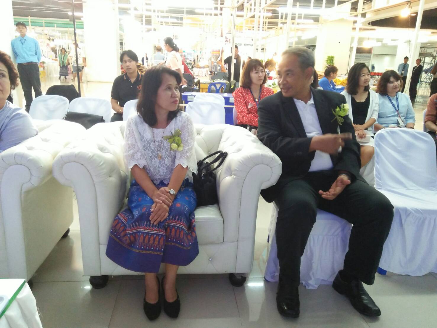 @ปทุมธานี “สำนักงานพัฒนาชุมชนจังหวัดปทุมธานี ร่วมกิจกรรมพิธีเปิดโครงการแสดงและจำหน่ายของดีเมืองตราด Carawan TRAD Road Show”