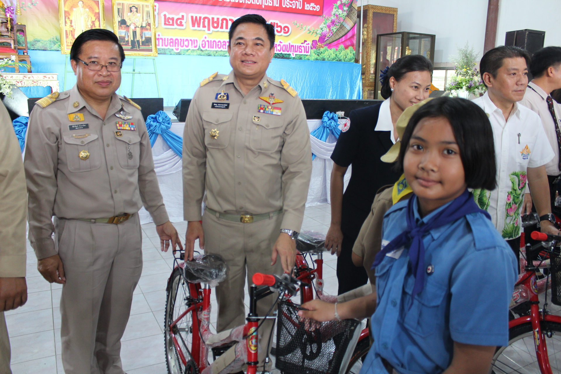 @ปทุมธานี “สำนักงานพัฒนาชุมชนจังหวัดปทุมธานี ร่วมโครงการจัดหน่วยบริการจังหวัดเคลื่อนที่ บำบัดทุกข์ บำรุงสุข สร้างรอยยิ้มให้ประชาชน”