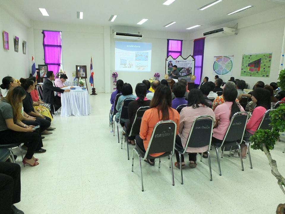 ผู้ตรวจราชการกรมการพัฒนาชุมชน เขตตรวจราชการที่ 1 พร้อมคณะ ลงพื้นที่ตรวจติดตามและคัดเลือกตำบลสารสนเทศตำบลต้นแบบเพื่อการพัฒนาคุณภาพชีวิต ต.บึงคอไห อ.ลำลูกกา จ.ปทุมธานี