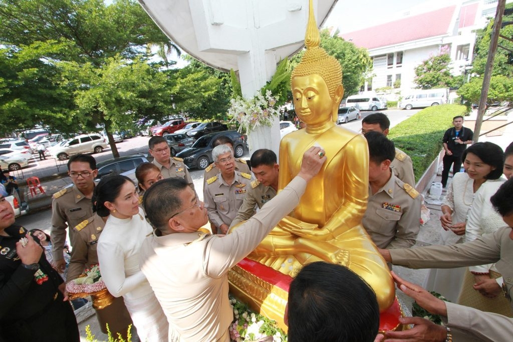 @ปทุมธานี “พิธีบวงสรวงสักการะเสาหลักเมืองจังหวัดปทุมธานีและพิธีอัญเชิญพระปทุมธรรมราชขึ้นประดิษฐาน ณ หอพระปทุมธรรมราช”