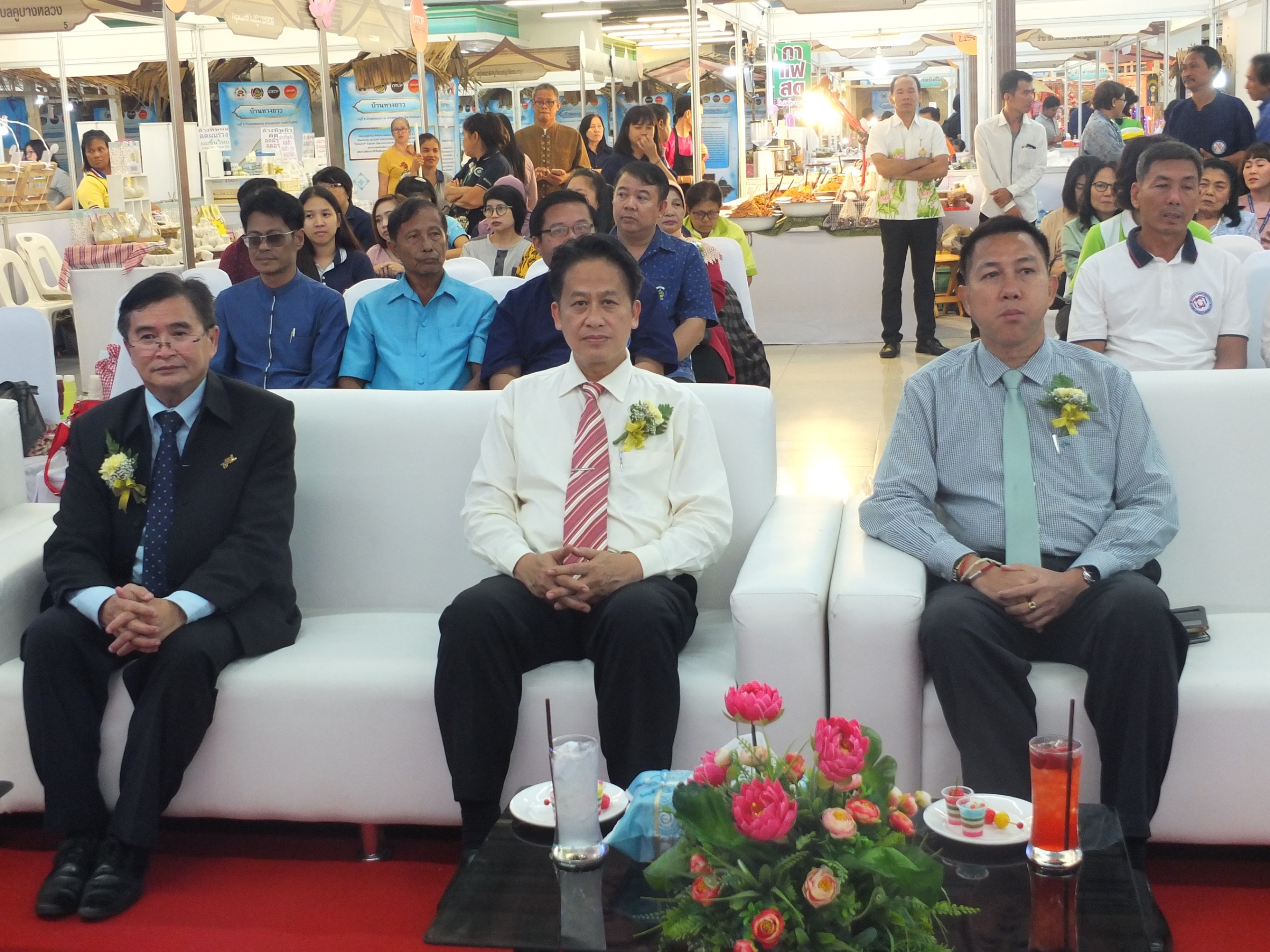 @ปทุมธานี “ปทุมธานี เปิดงานมหกรรมรวมพล ชุมชนท่องเที่ยว OTOP นวัตวิถี จังหวัดปทุมธานี”
