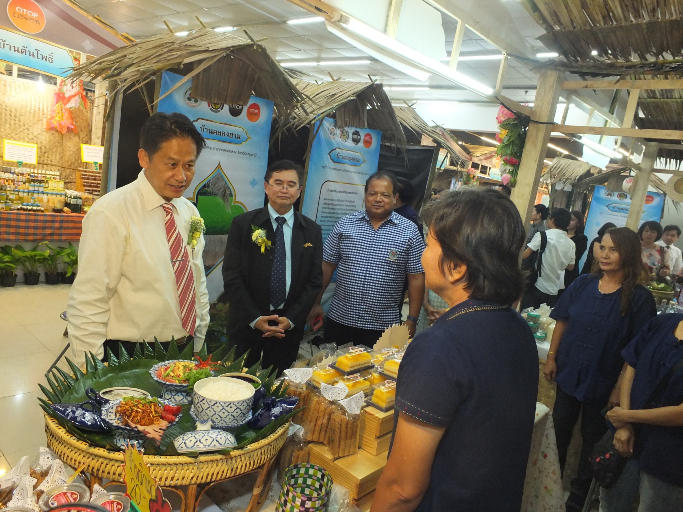 @ปทุมธานี “ปทุมธานี เปิดงานมหกรรมรวมพล ชุมชนท่องเที่ยว OTOP นวัตวิถี จังหวัดปทุมธานี”