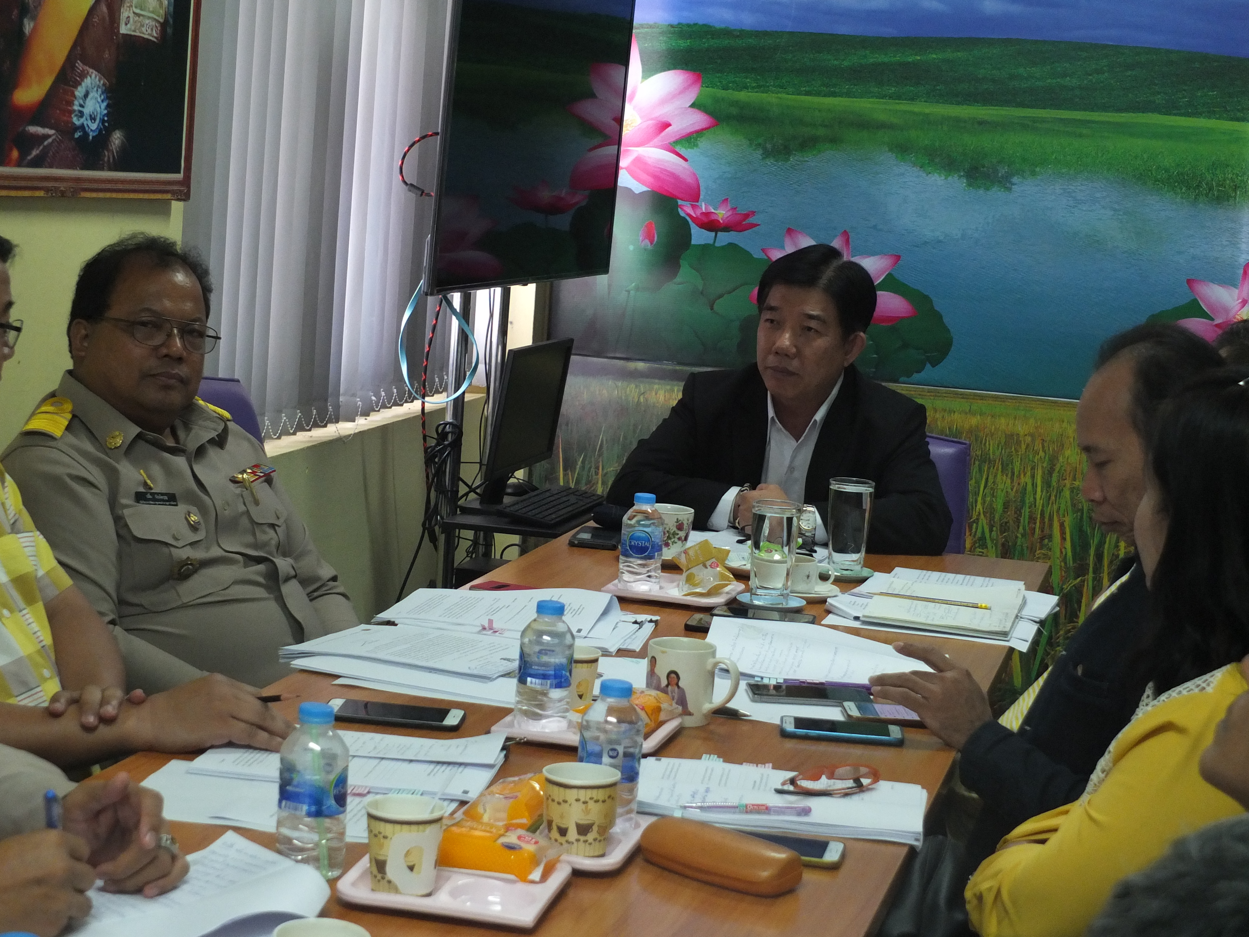 @ปทุมธานี “ผู้ตรวจราชการกรมการพัฒนาชุมชน ตรวจติดตามพร้อมมอบแนวทางการดำเนินงาน แก่สำนักงานพัฒนาชุมชนจังหวัดปทุมธานี”