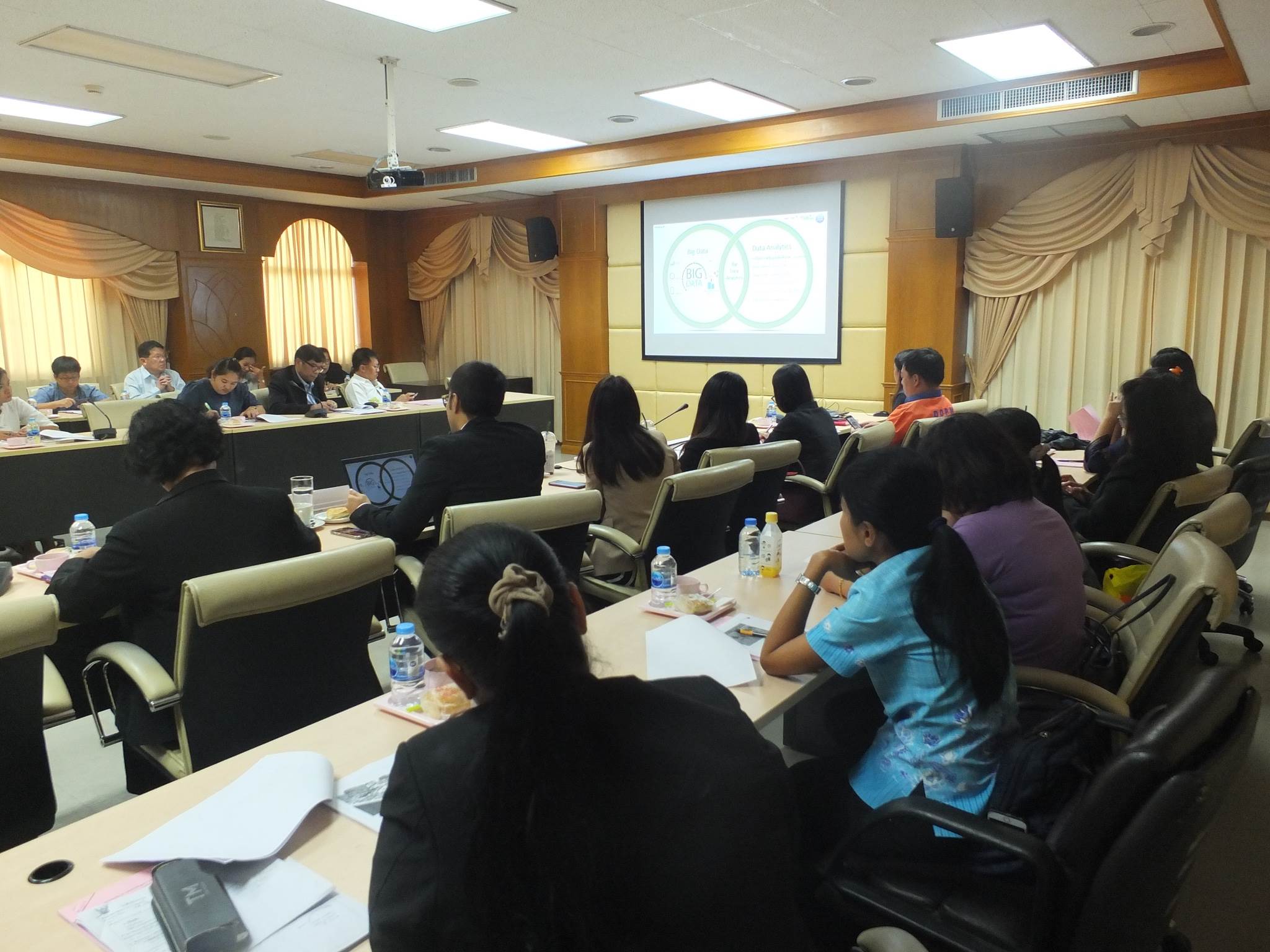@ปทุมธานี “ประชุมคณะทำงานบริหารจัดเก็บข้อมูลความจำเป็นพื้นฐาน(จปฐ.) และข้อมูลพื้นฐานระดับหมู่บ้าน กชช. 2ค ระดับจังหวัด ประจำปี 2562”