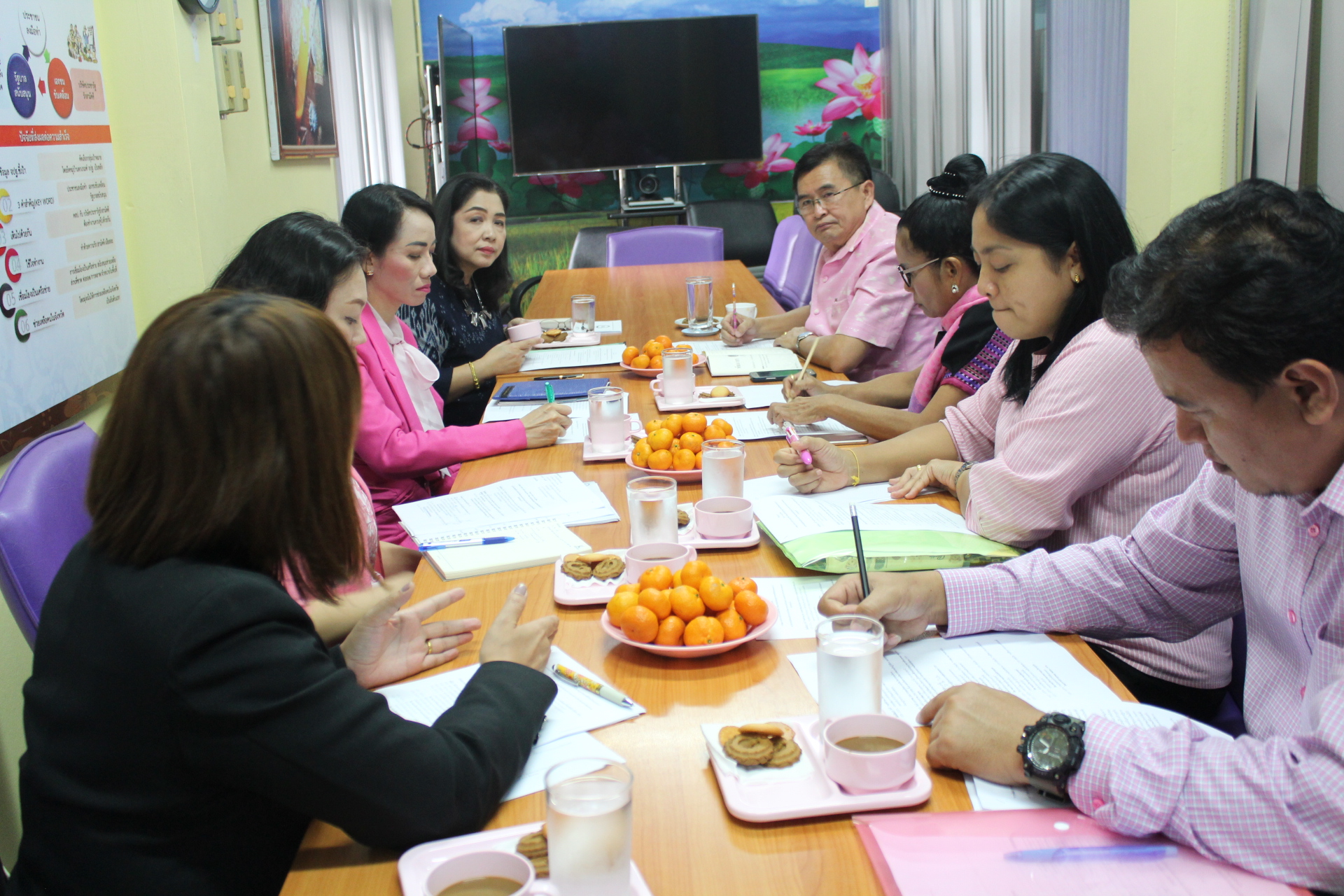 สพจ.ปทุมธานี “สพจ.ปทุมธานี ประชุมเตรียมความพร้อมในการพัฒนาผลิตภัณฑ์ OTOP”