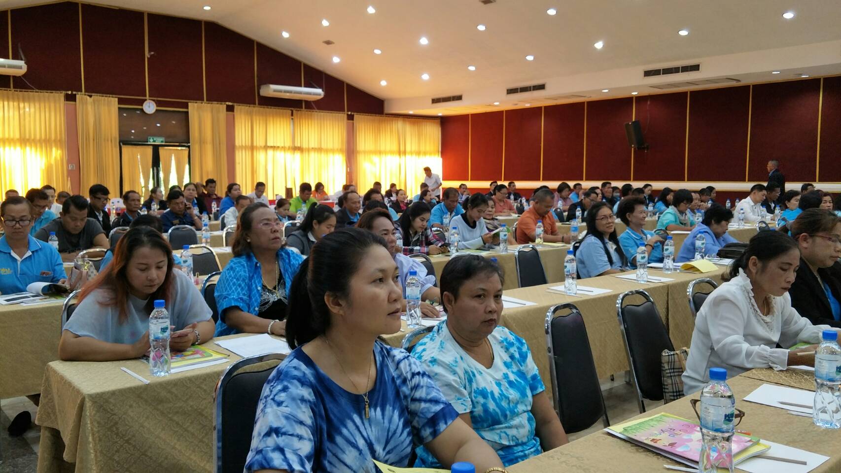 @ปทุมธานี “ดำเนินโครงการโครงการบูรณาการปราบปราม ป้องกัน และแก้ไขยาเสพติด จังหวัดปทุมธานี พ.ศ.2562 ในกิจกรรมอบรมอาสมัคร ผู้นำชุมชน และกรรมการกองทุนแม่ของแผ่นดิน ในการเฝ้าระวังปัญหายาเสพติดในพื้นที่”