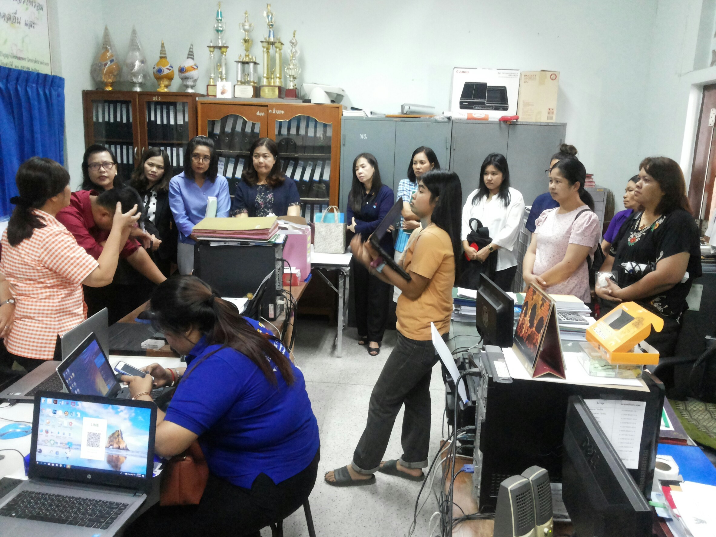 @ปทุมธานี “จังหวัดปทุมธานี ดำเนินการตรวจสอบคุณภาพการจัดเก็บข้อมูลความจำเป็นพื้นฐาน (จปฐ.) อำเภอสามโคก”
