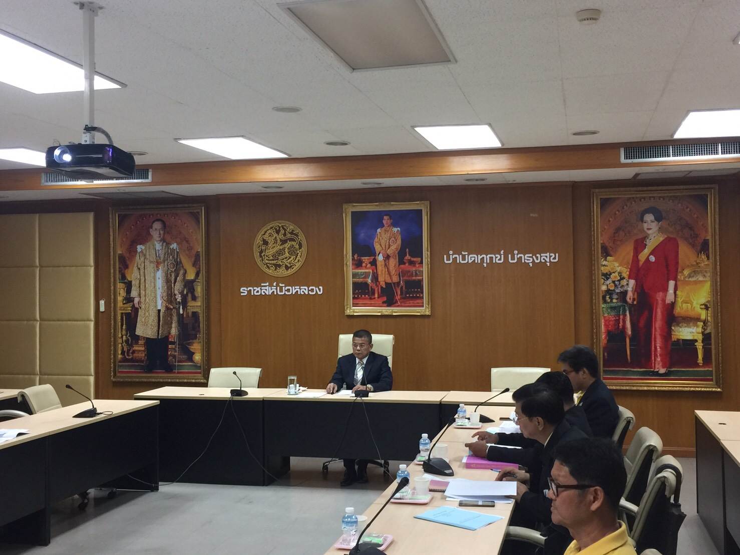 @ปทุมธานี “จังหวัดปทุมธานี ดำเนินการประชุมคณะกรรมการประสานและขับเคลื่อนนโยบายสานพลังประชารัฐ ประจำจังหวัดปทุมธานี ครั้งที่ 4/2562”