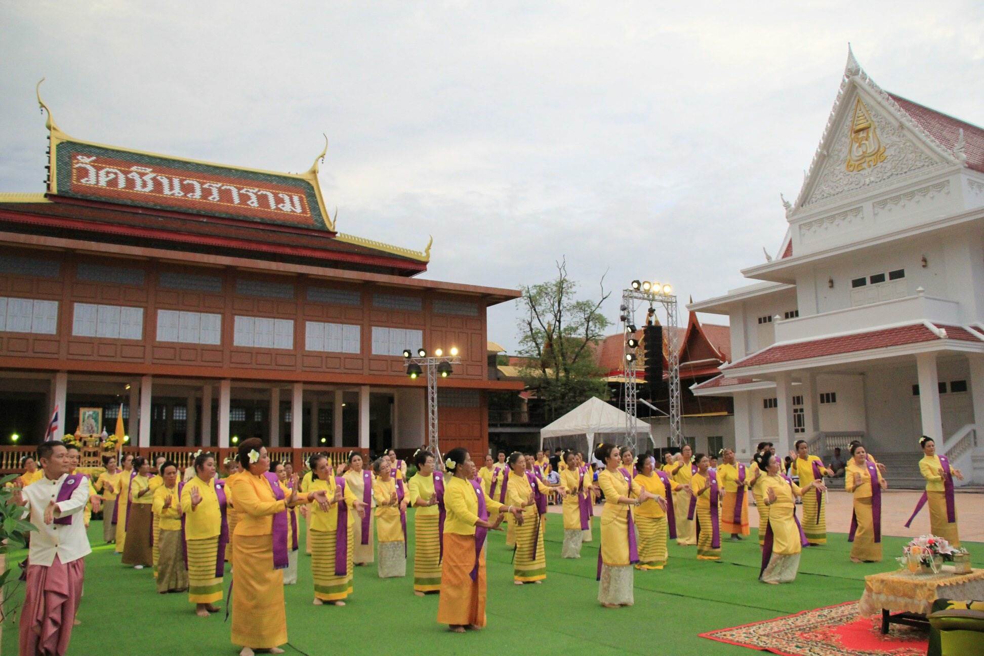 @ปทุมธานี “จังหวัดปทุมธานี จัดแสดงศิลปวัฒนธรรมให้ประชาชนได้ร่วมชมในงานมหรสพสมโภชเนื่องในโอกาสมหามงคลพระราชพิธีบรมราชาภิเษก”