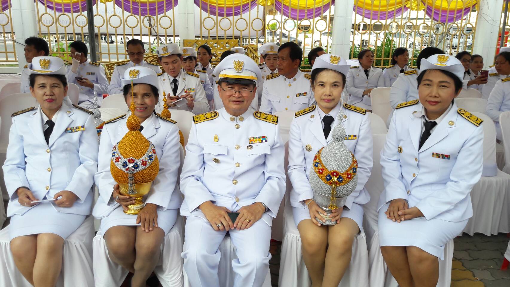 @ปทุมธานี “ผู้ว่าฯปทุมธานี นำชาวจังหวัดปทุมธานี ร่วมจุดเทียนถวายพระพรชัยมงคล เนื่องในโอกาสวันเฉลิมพระชนมพรรษา สมเด็จพระนางเจ้าฯ พระบรมราชินี “