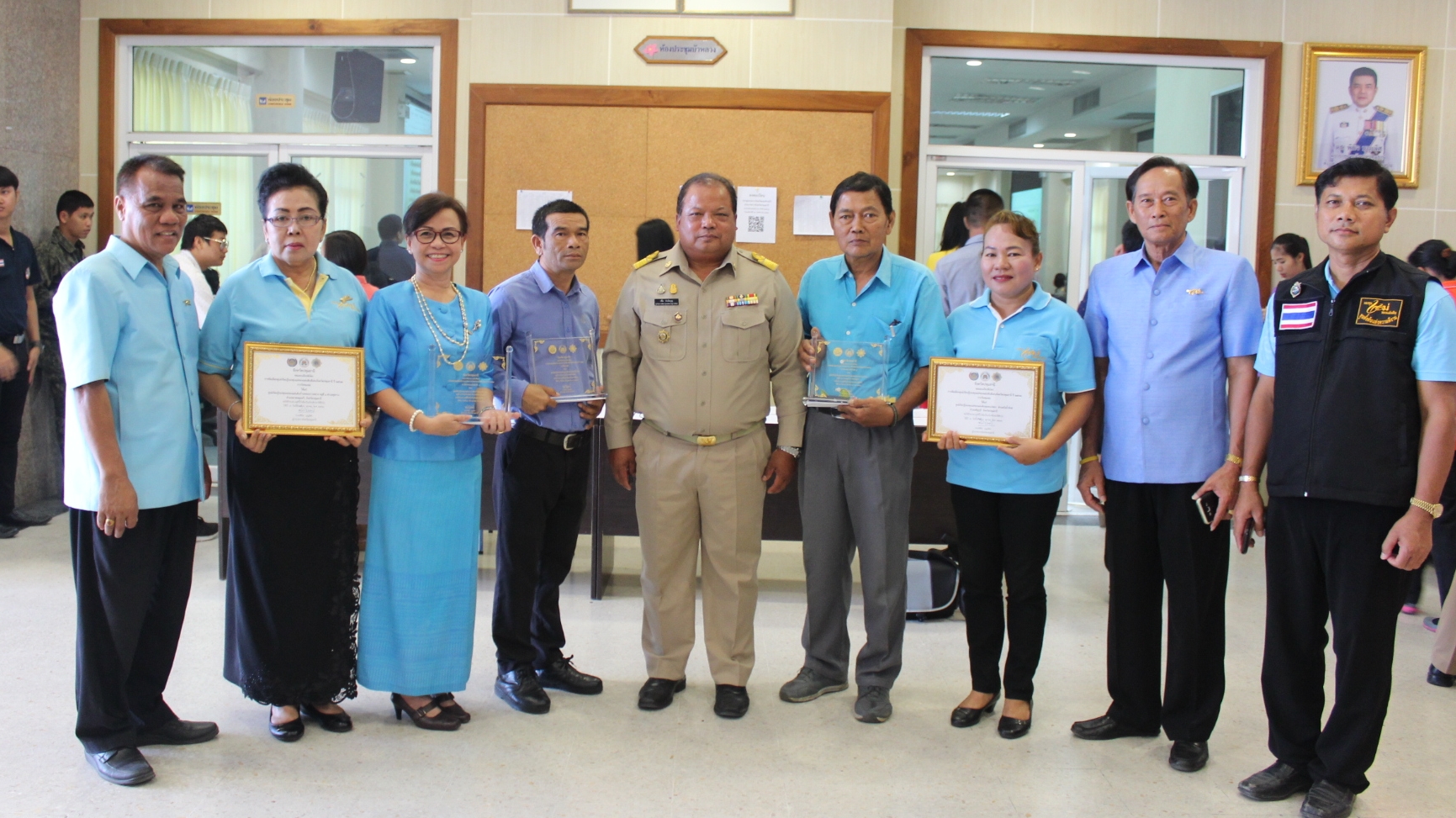 “@ปทุมธานี ถิ่นบัวหลวง”ประชุมกรมการจังหวัดปทุมธานี ประจำเดือน พย.๒๕๖๒ พร้อมมอบโล่และรางวัล”ศูนย์เรียนรู้กองทุนแม่ดีเด่นจังหวัดปทุมธานีประจำปี ๒๕๖๒”