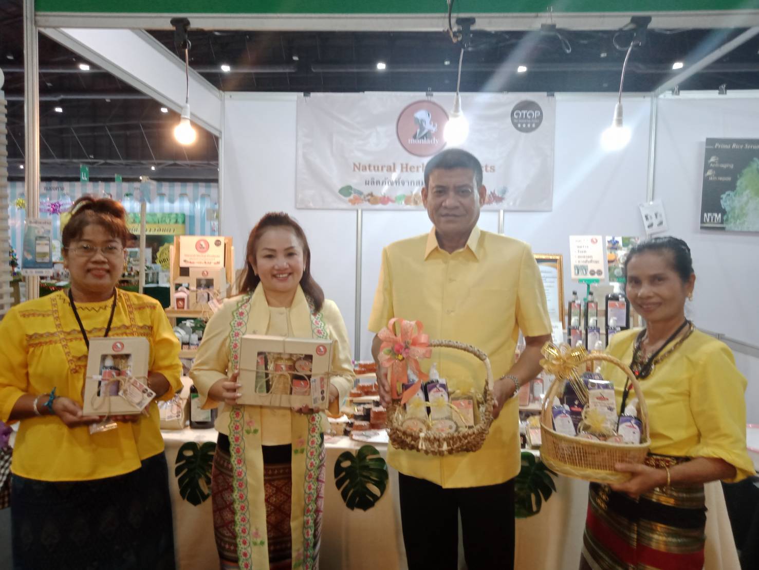 “@ปทุมธานี ถิ่นบัวหลวง”ร่วมกิจกรรมพิธีเปิดงาน Otop city 2019”