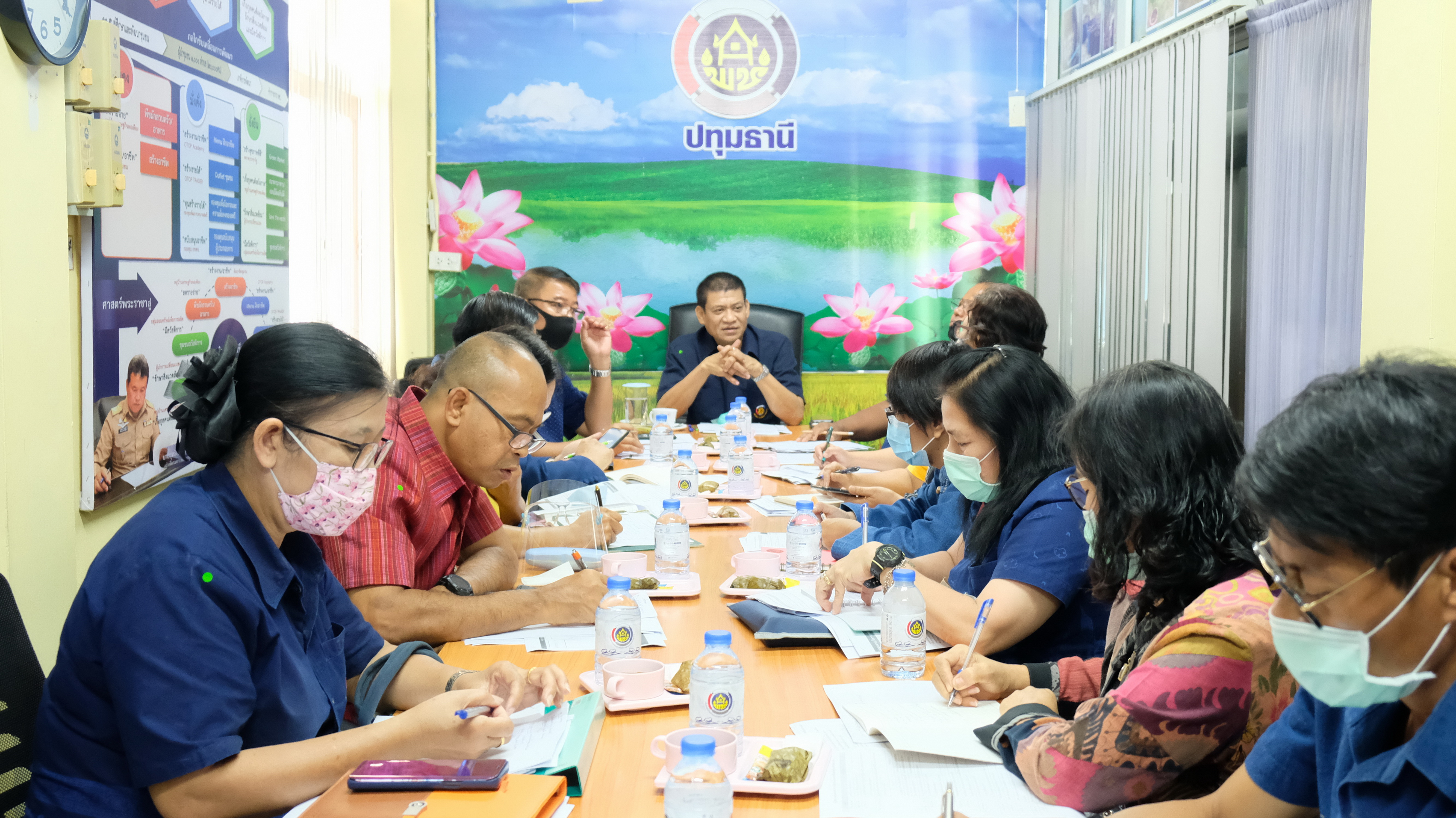 ประชุมชี้แจงแนวทางการเสนอโครงการภายใต้กรอบนโยบายฟื้นฟูเศรษฐกิจและสังคมของประเทศ