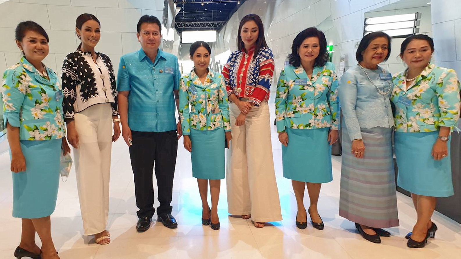 @ปทุมธานี ถิ่นบัวหลวง “ศิลปาชีพประทีปไทย OTOP ก้าวไกล ด้วยพระบารมี ปี ๒๕๖๓”