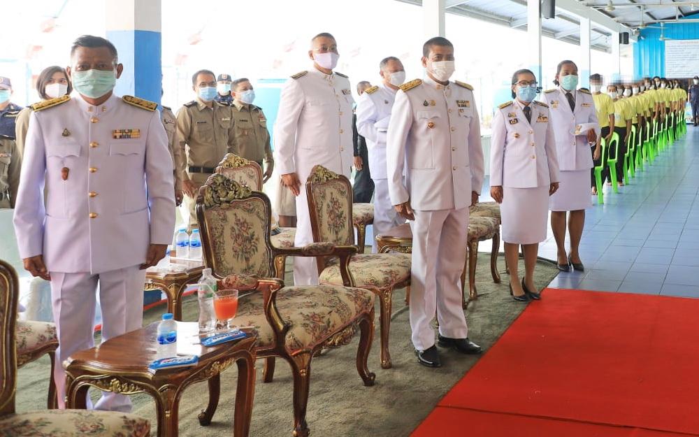 @ปทุมธานี ถิ่นบัวหลวง พช.ปทุมธานี ร่วมพิธีมอบเกียรติบัตร โครงการพระราชทาน “โคก หนอง นา แห่งน้ำใจและความหวัง”