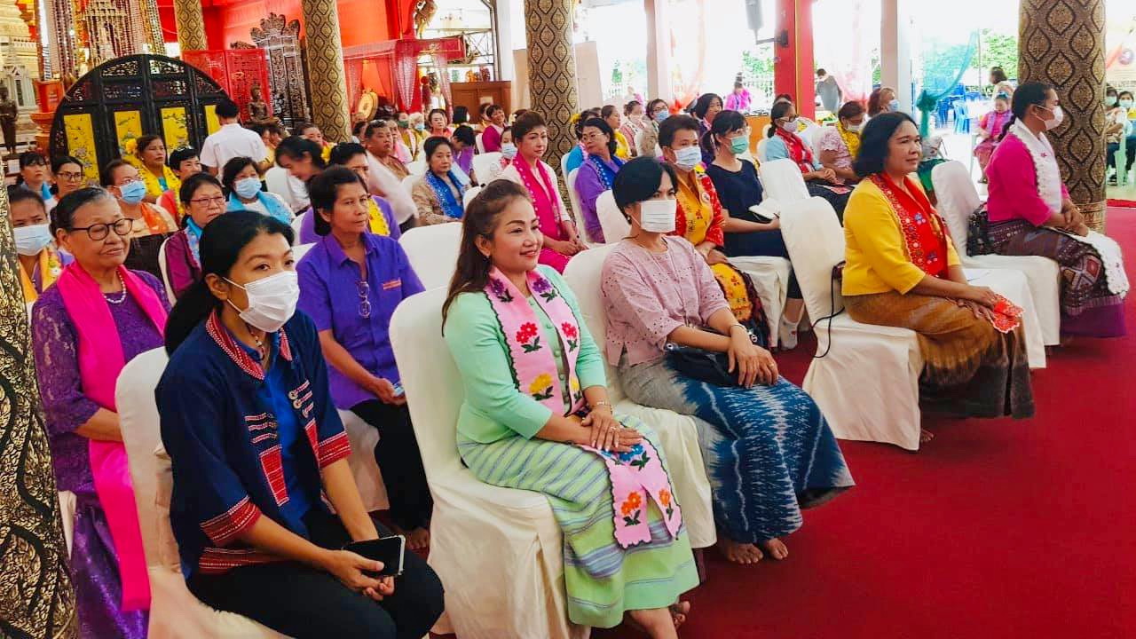 @ปทุมธานี ถิ่นบัวหลวง “พช.ปทุมธานี เปิดโครงการยกระดับกลุ่มสตรีสร้างโอกาสผ่านการพัฒนาสไบมอญสู่เศรษฐกิจสร้างสรรค์ จังหวัดปทุมธานี”