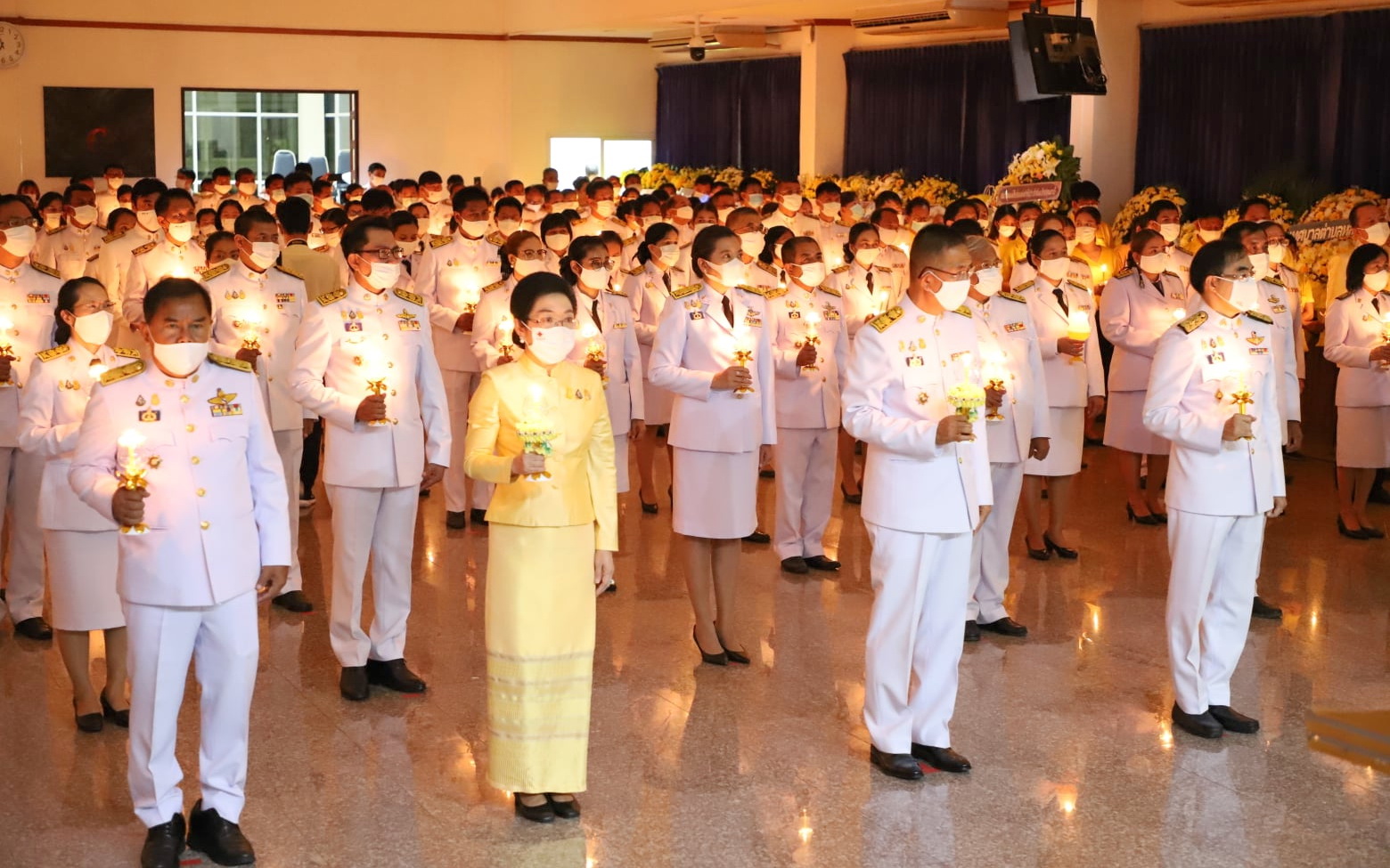 @ปทุมธานี ถิ่นบัวหลวง “พช.ปทุมธานี ร่วมพิธีจุดเทียนเพื่อน้อมรำลึกในพระมหากรุณาธิคุณ ร.๙”