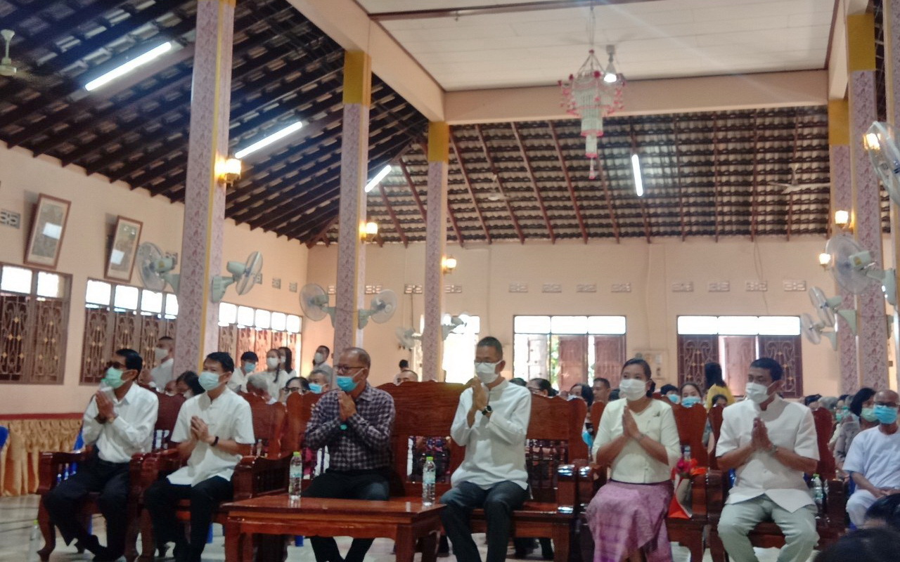 @ปทุมธานี ถิ่นบัวหลวง “พช.ปทุมธานี ร่วมพิธีทำบุญ ตักบาตร ภายใต้โครงการทำบุญปฏิบัติธรรมวันธรรมสวนะ (วันพระ)”