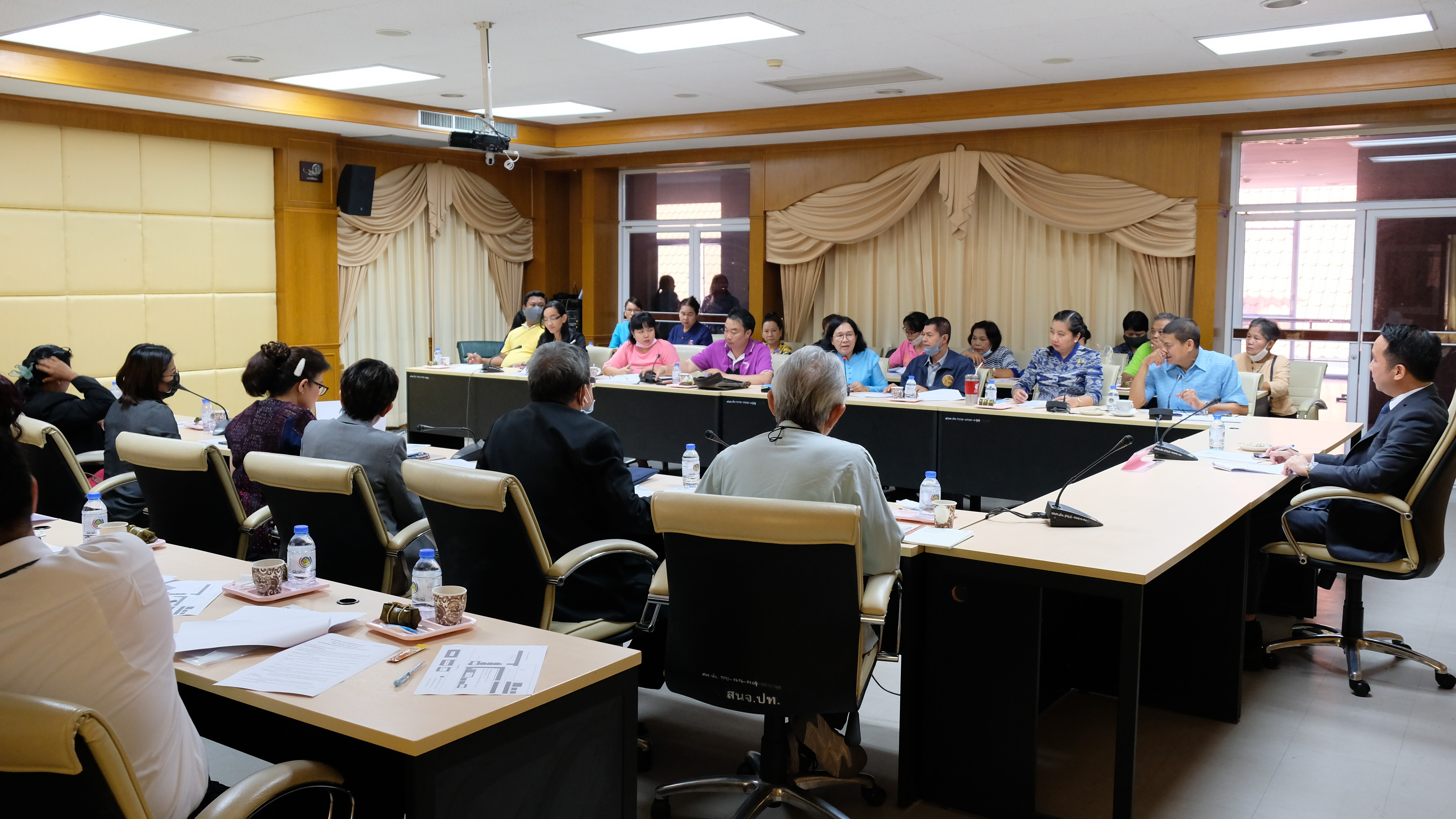 @ปทุมธานี ถิ่นบัวหลวง “พช.ปทุมธานีประชุมคณะกรรมการและคณะทำงานจัดกิจกรรมเพื่อส่งเสริมการท่องเที่ยวและกระตุ้นเศรษฐกิจตามนโยบายของนายกรัฐมนตรี”