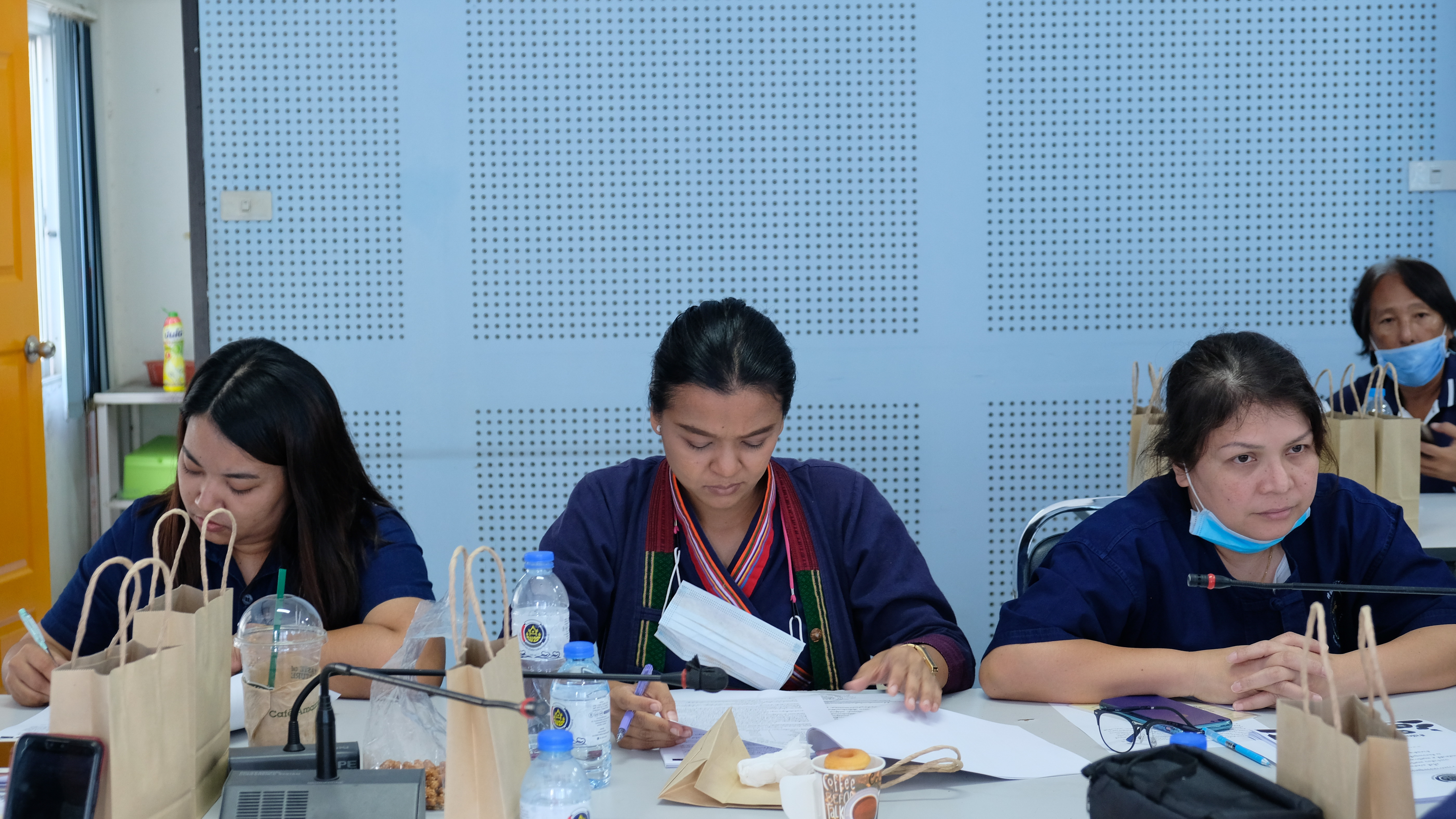 @ปทุมธานี ถิ่นบัวหลวง “พช.ปทุมธานี ประชุมผู้อำนวยการกลุ่มงาน และพัฒนาการอำเภอ ประจำเดือนพฤศจิกายน พ.ศ. ๒๕๖๓ “