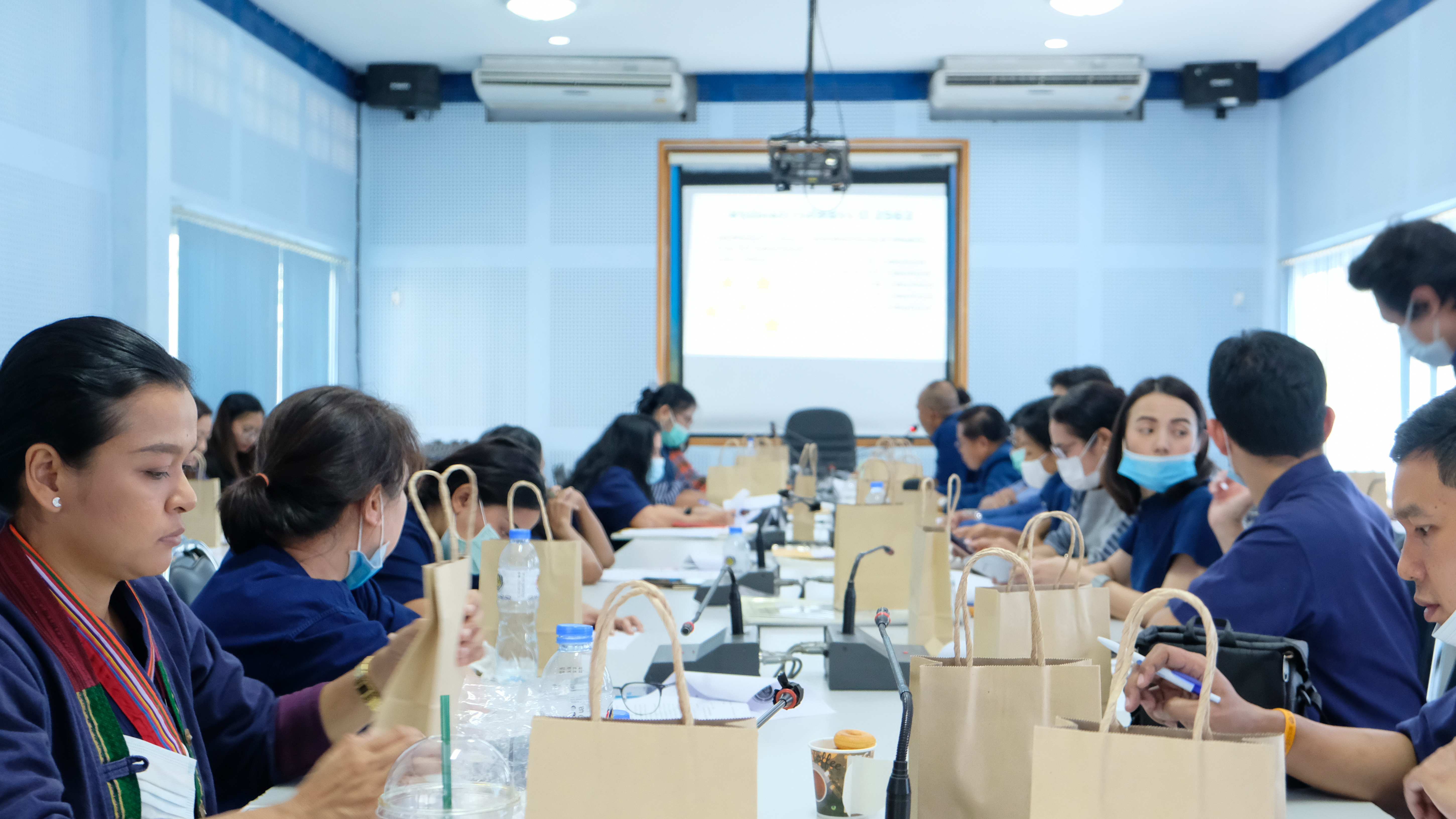 @ปทุมธานี ถิ่นบัวหลวง “พช.ปทุมธานี ประชุมผู้อำนวยการกลุ่มงาน และพัฒนาการอำเภอ ประจำเดือนพฤศจิกายน พ.ศ. ๒๕๖๓ “