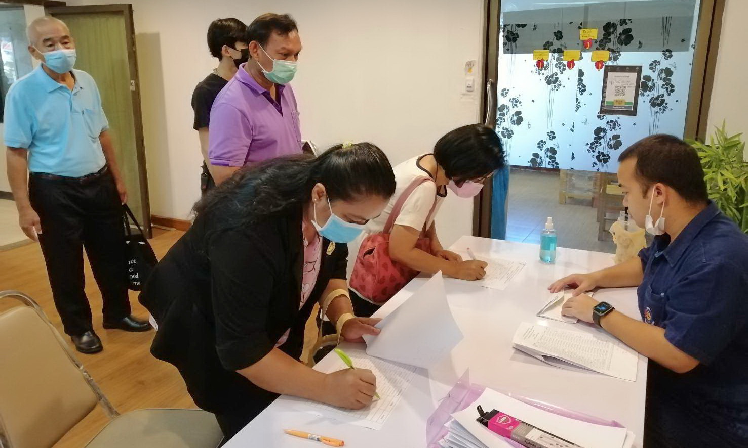 @ปทุมธานี ถิ่นบัวหลวง “พช.ปทุมธานี ดำเนินการสอบสัมภาษณ์คัดเลือกบุคคลเพื่อจัดจ้างเป็นลูกจ้างเหมาบริการฯ”