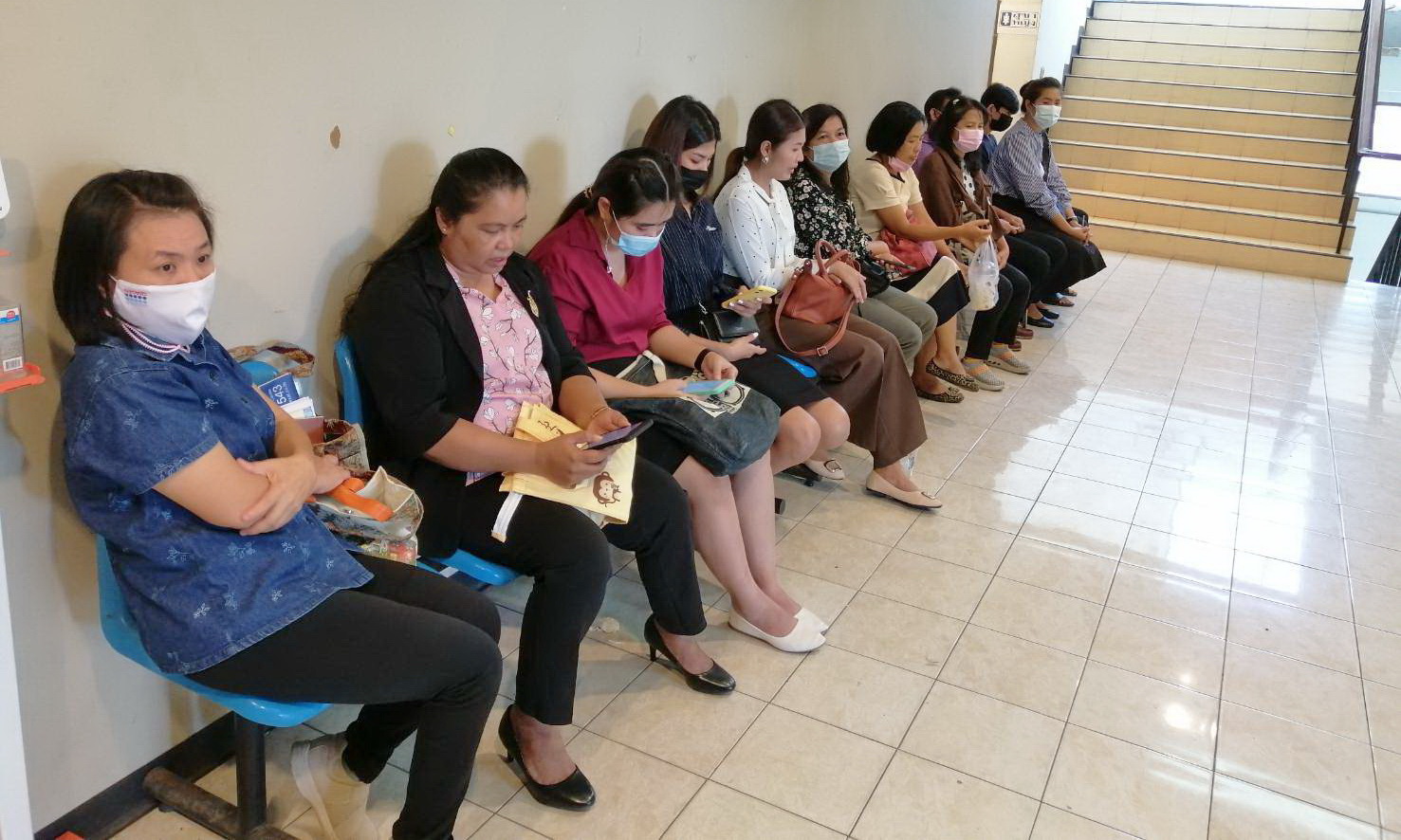 @ปทุมธานี ถิ่นบัวหลวง “พช.ปทุมธานี ดำเนินการสอบสัมภาษณ์คัดเลือกบุคคลเพื่อจัดจ้างเป็นลูกจ้างเหมาบริการฯ”