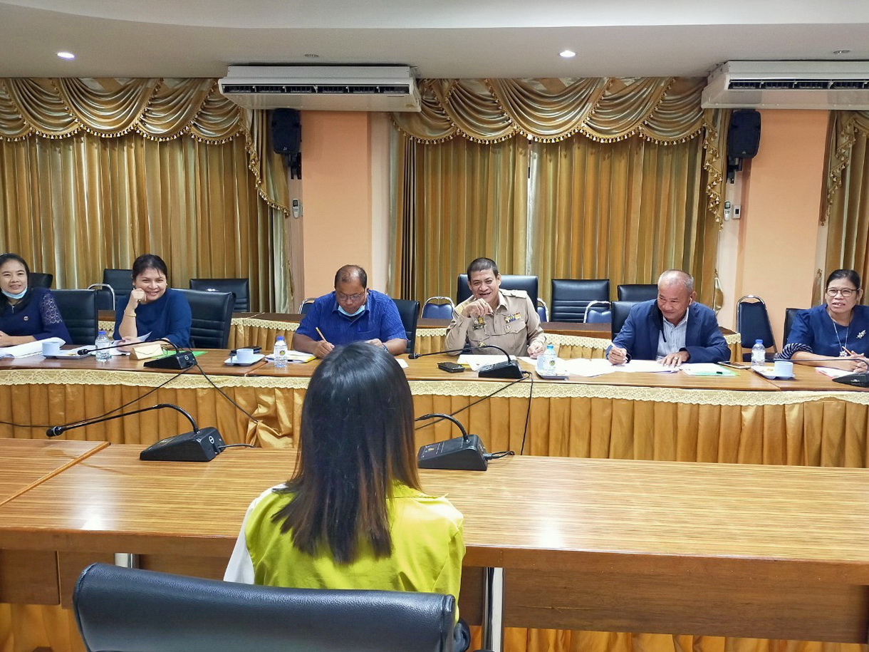 @ปทุมธานี ถิ่นบัวหลวง “พช.ปทุมธานี ดำเนินการสอบสัมภาษณ์คัดเลือกบุคคลเพื่อจัดจ้างเป็นลูกจ้างเหมาบริการฯ”