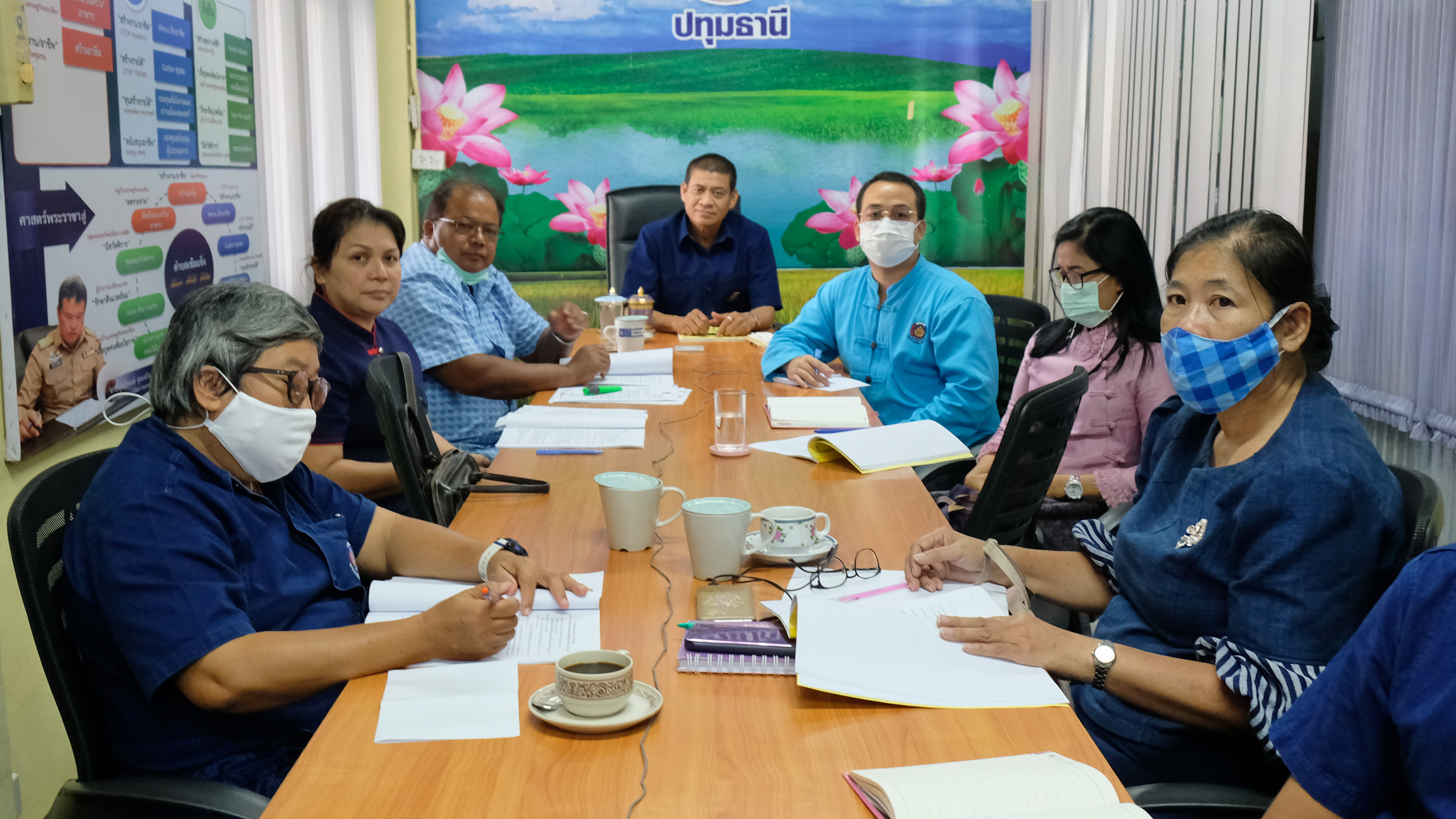 @ปทุมธานี ถิ่นบัวหลวง “พช.ปทุมธานี ร่วมรับฟังการประชุมชี้แจงการคัดเลือกบุคคลเพื่อจัดจ้างเป็นลูกจ้างเหมาบริการ โครงการ”โคก หนอง นา โมเดล”